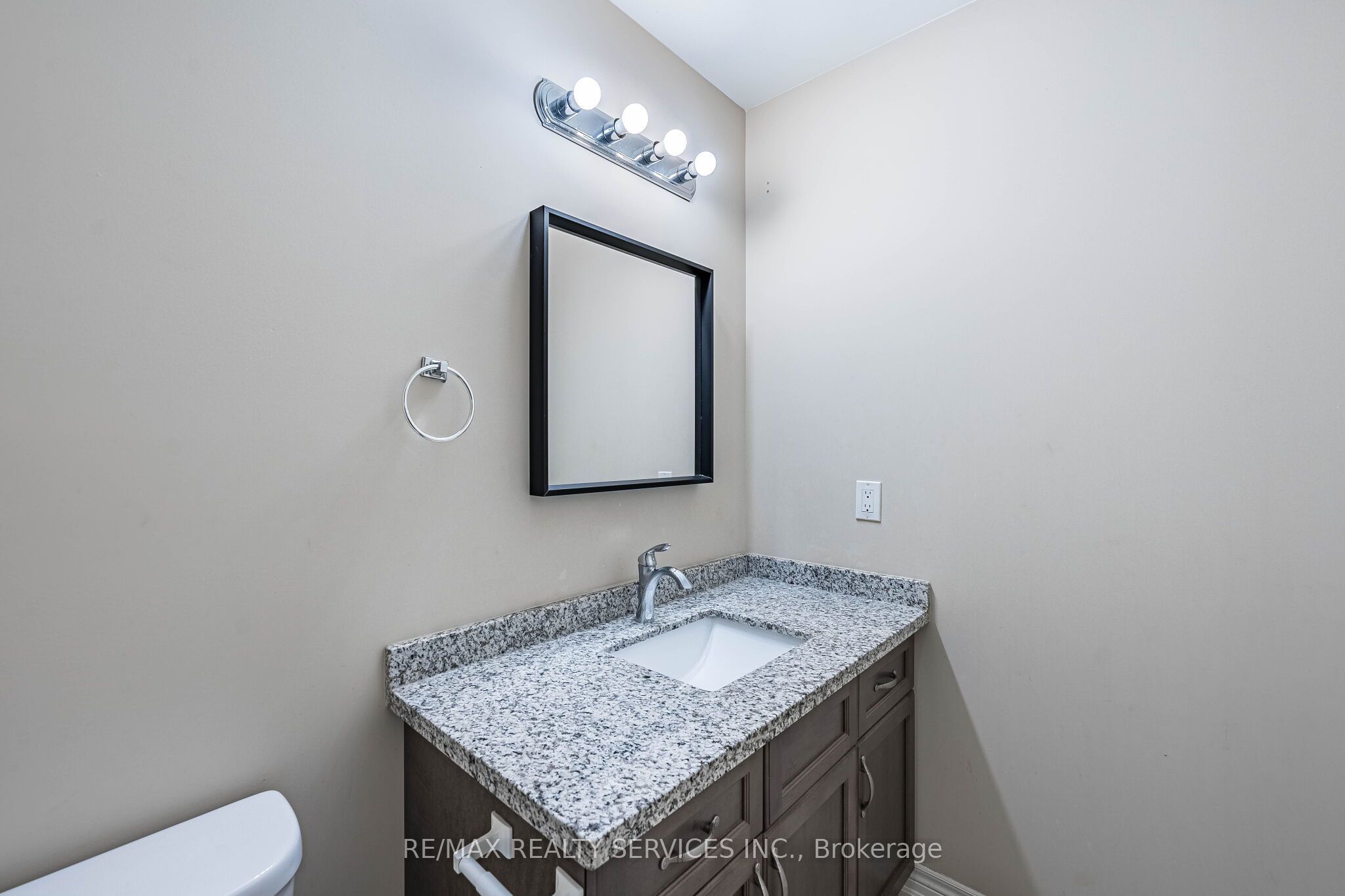 43 Sonoma Valley Crescent Property Photo 32