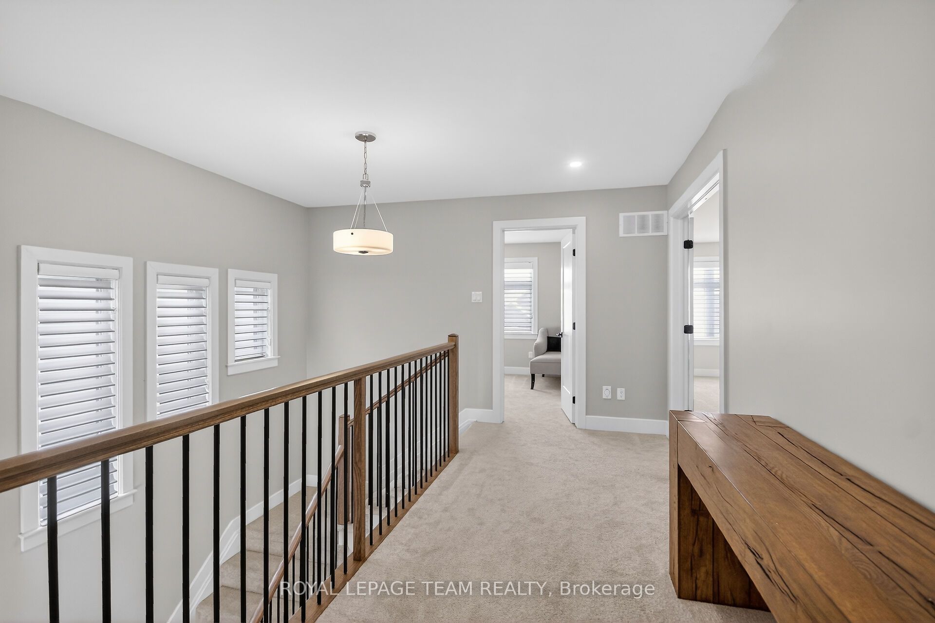 988 Beckton Heights Property Photo 10