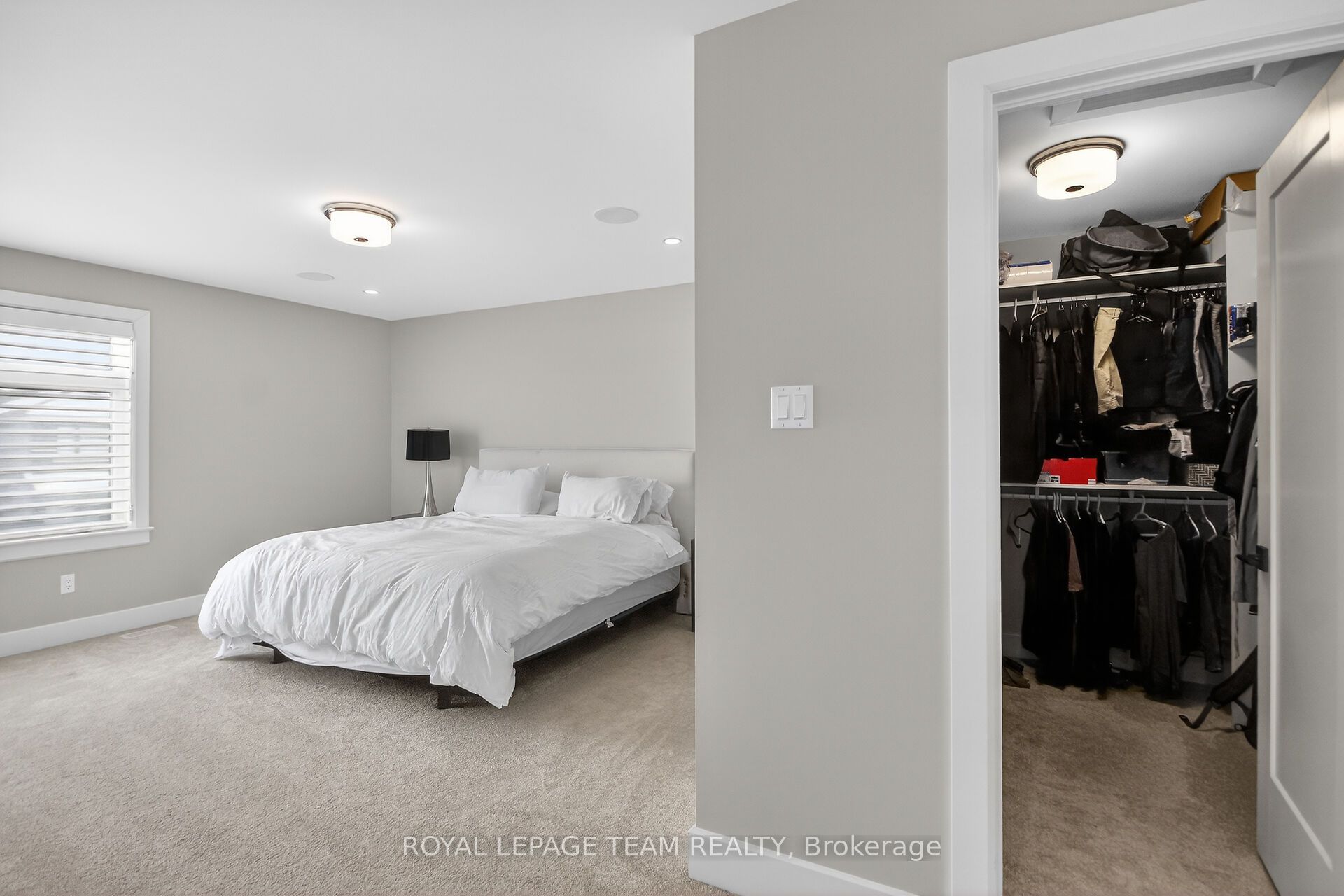 988 Beckton Heights Property Photo 11