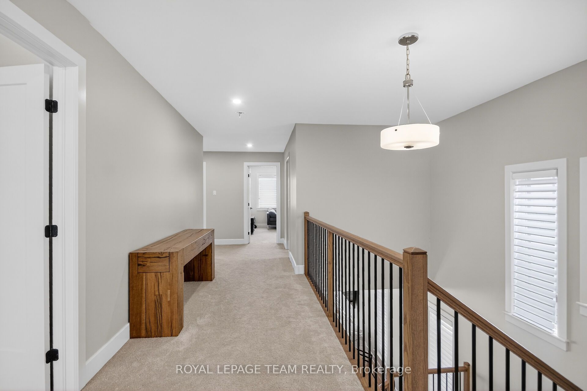 988 Beckton Heights Property Photo 18