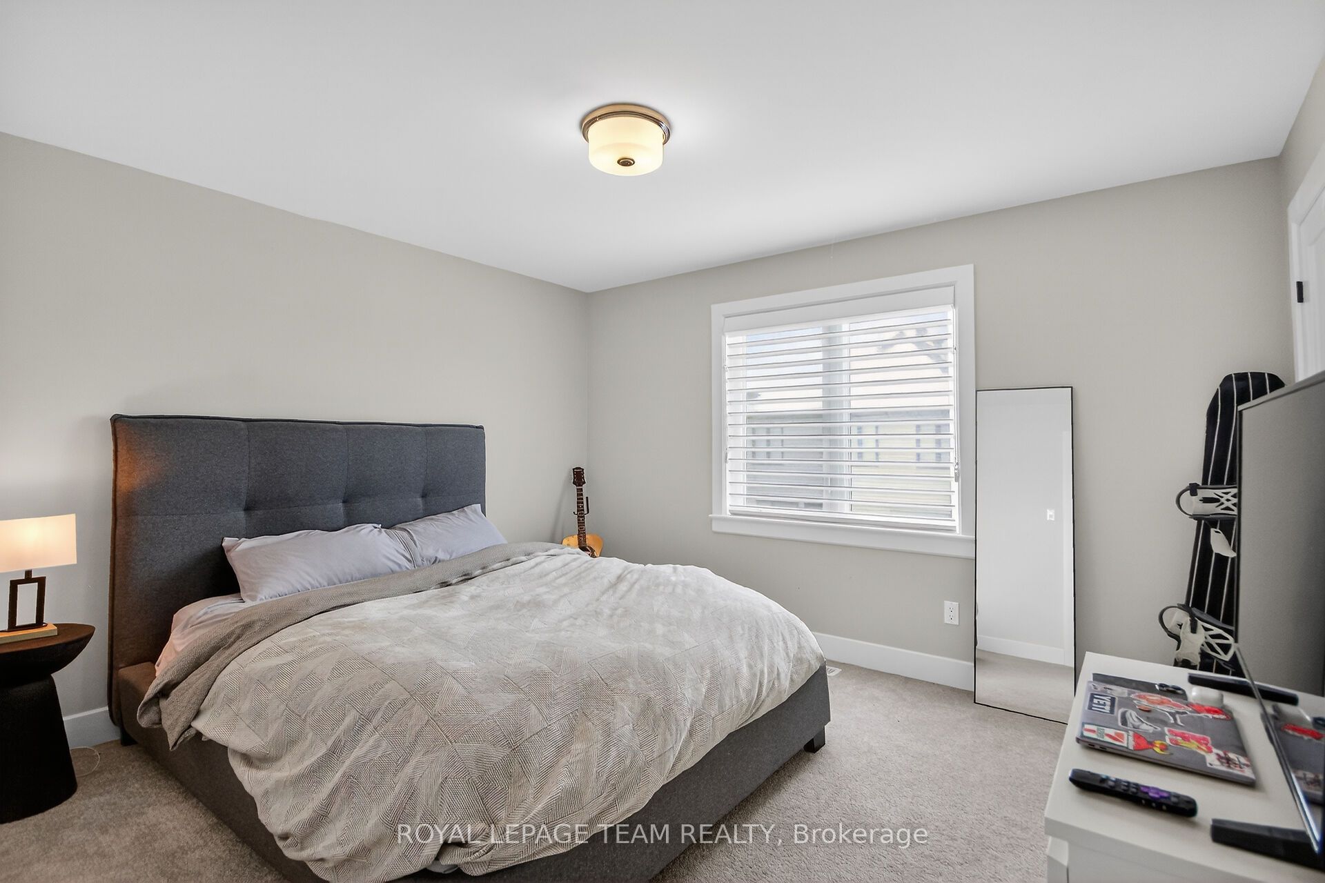 988 Beckton Heights Property Photo 21