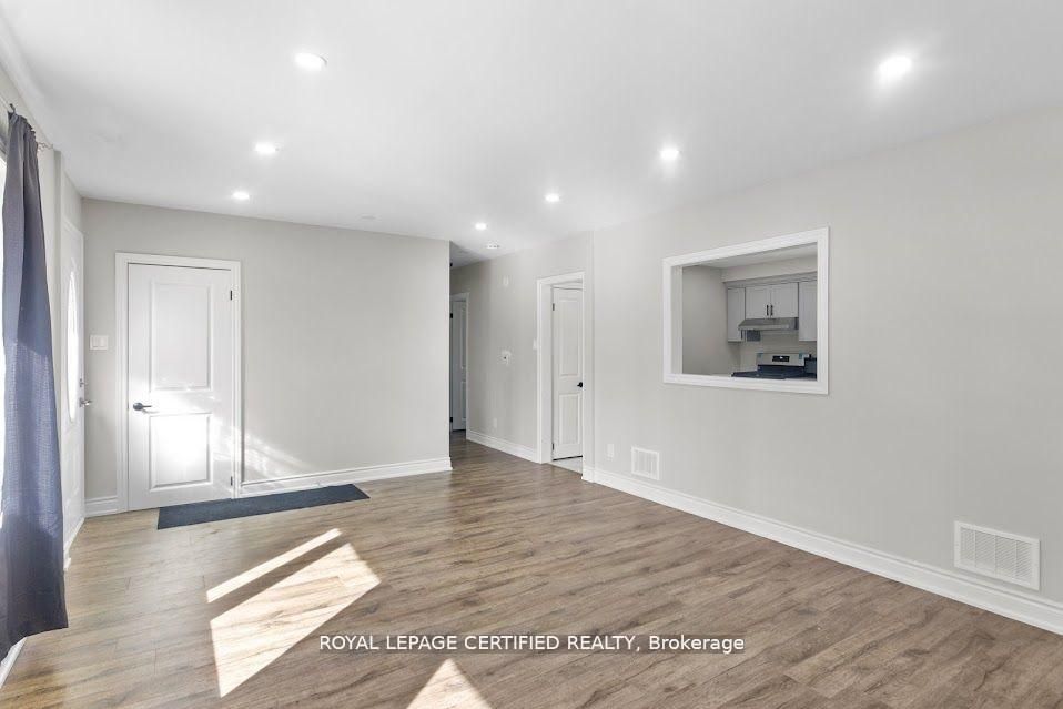 38 Collier Road N Property Photo 7