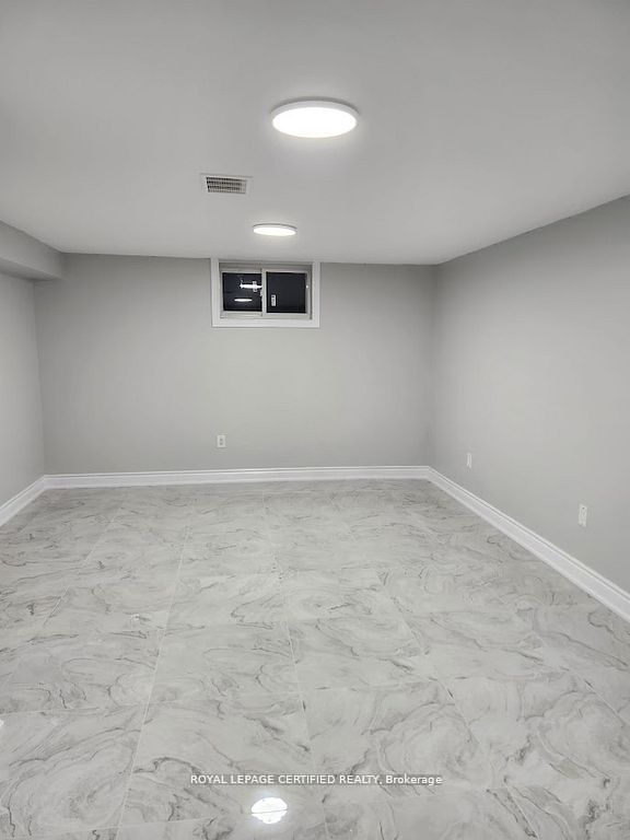 38 Collier Road N Property Photo 15