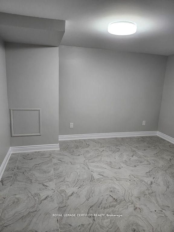 38 Collier Road N Property Photo 17