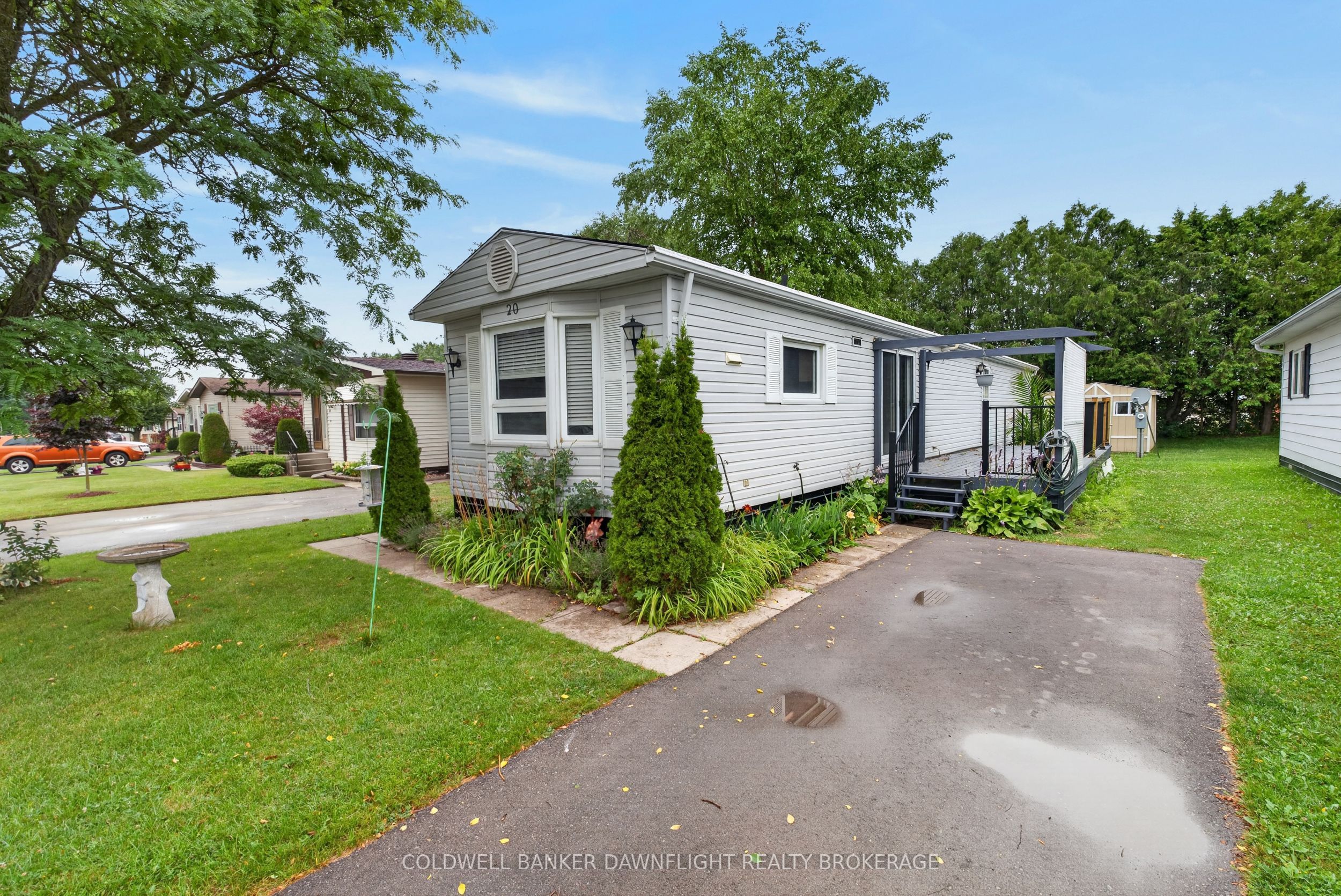 20 Redford Drive Property Photo 1