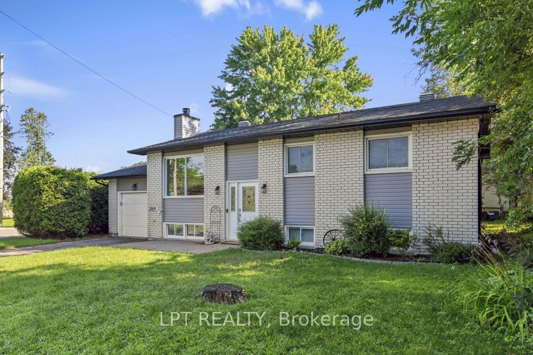 209 N Bridge Street N Property Photo 1