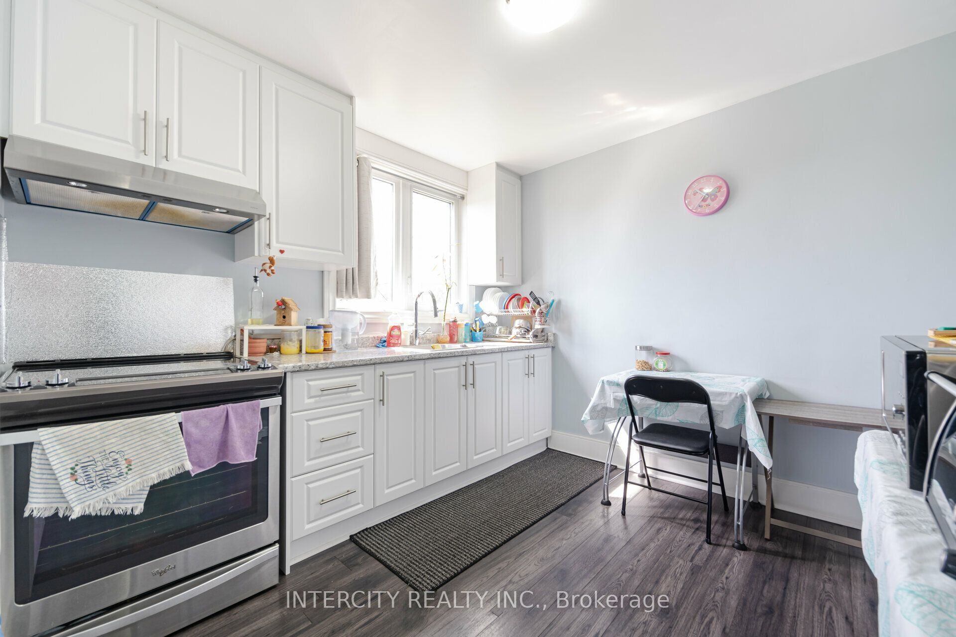 231 Lawrence Avenue Property Photo 11