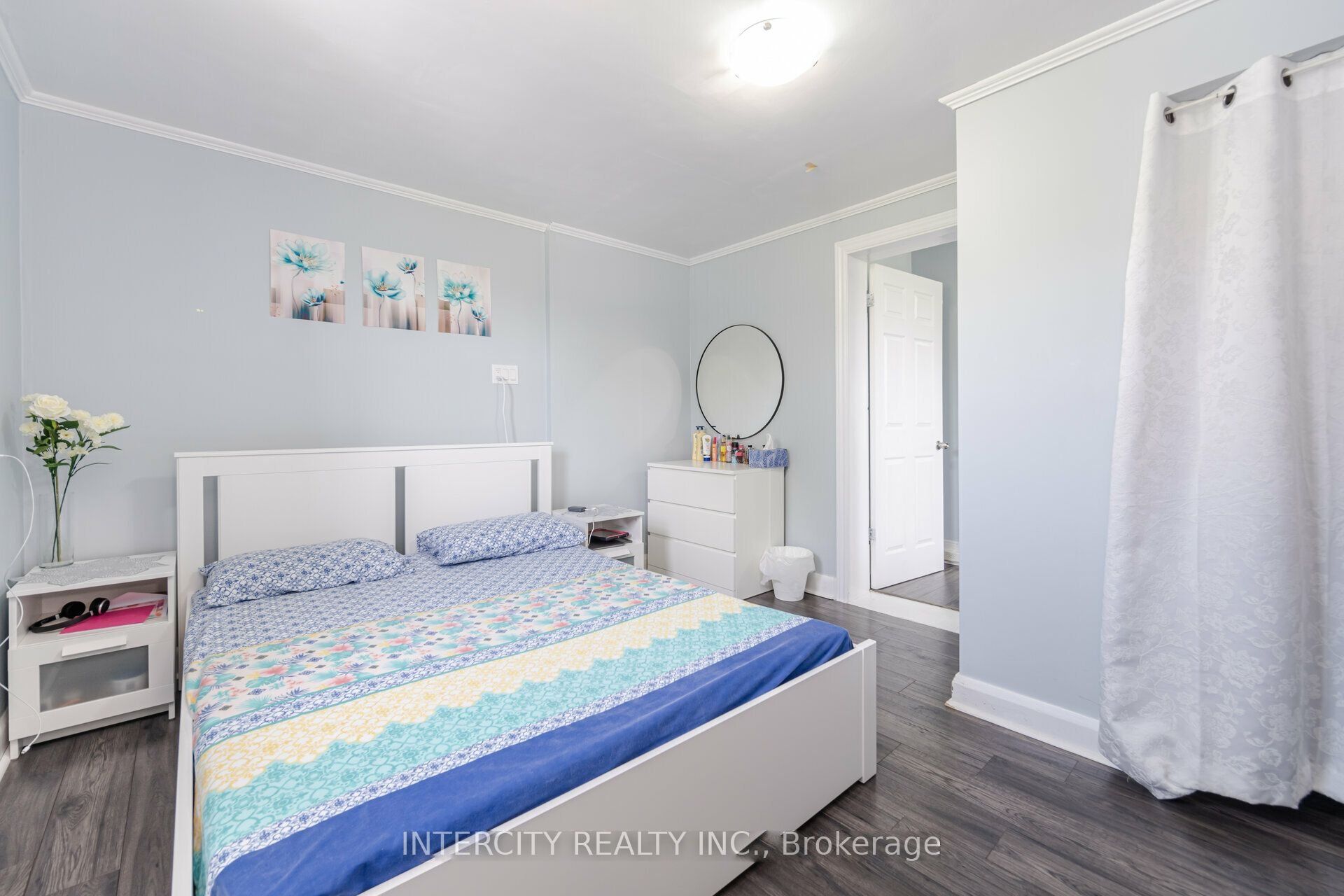 231 Lawrence Avenue Property Photo 15