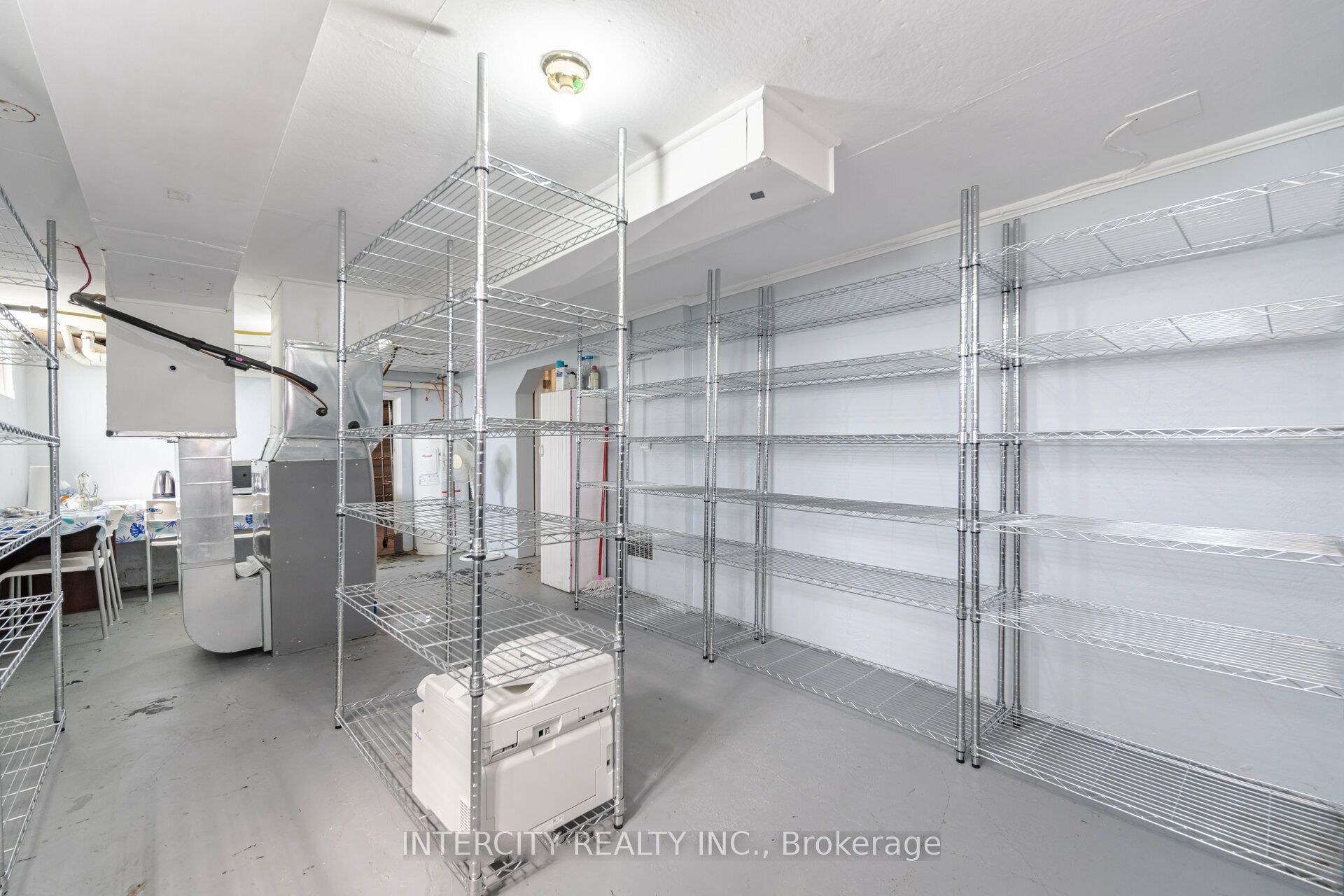 231 Lawrence Avenue Property Photo 28