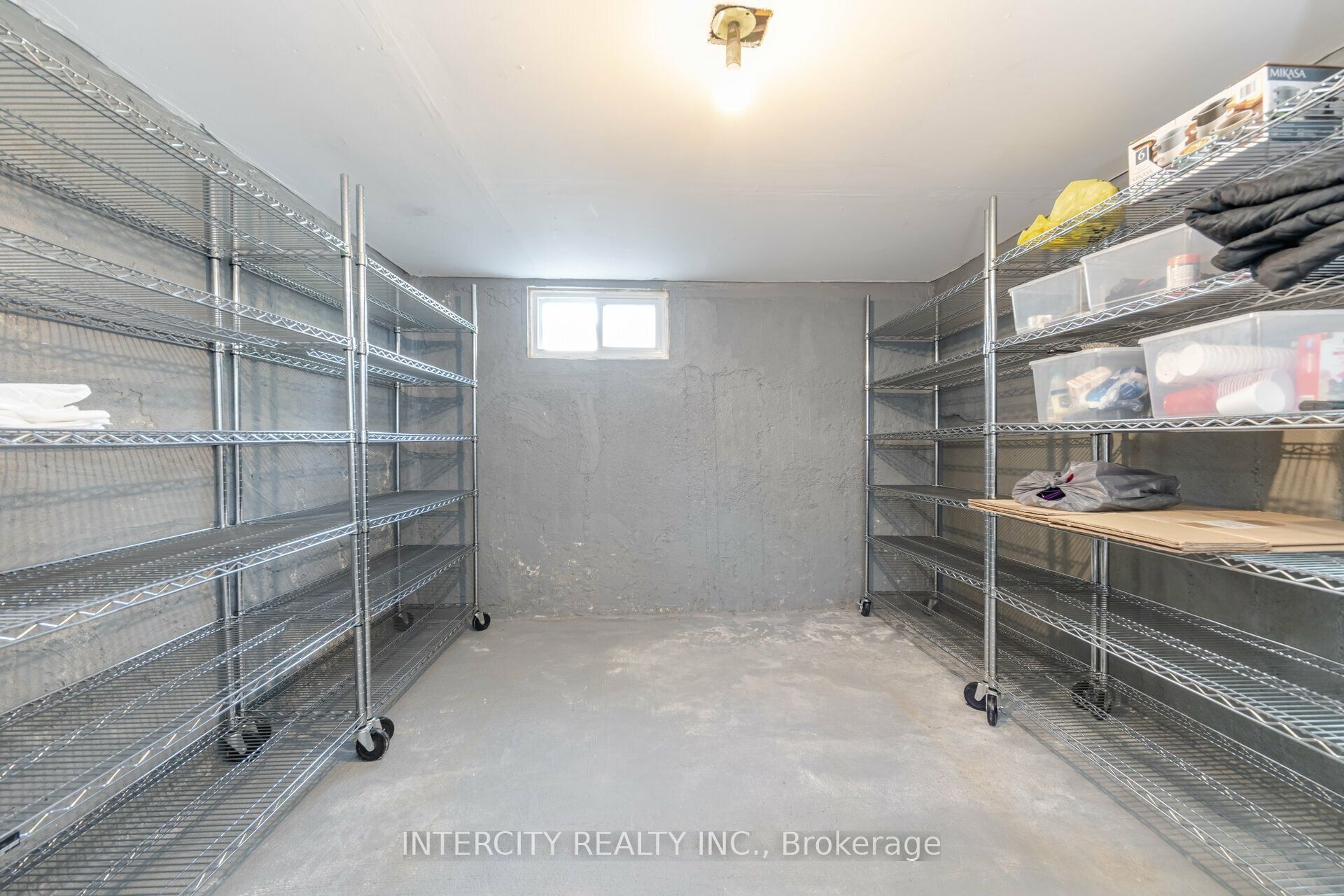 231 Lawrence Avenue Property Photo 29
