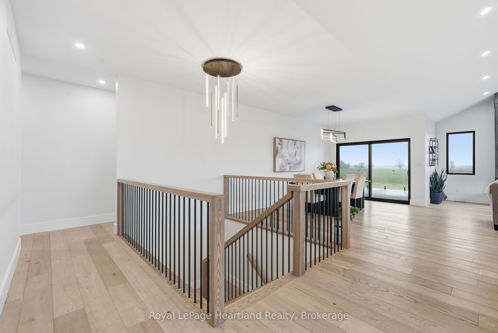 16 Minto Street S Property Photo 19