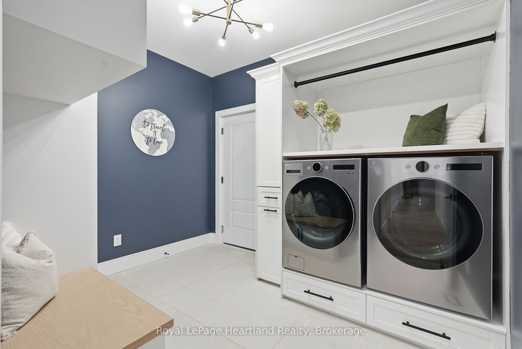16 Minto Street S Property Photo 22