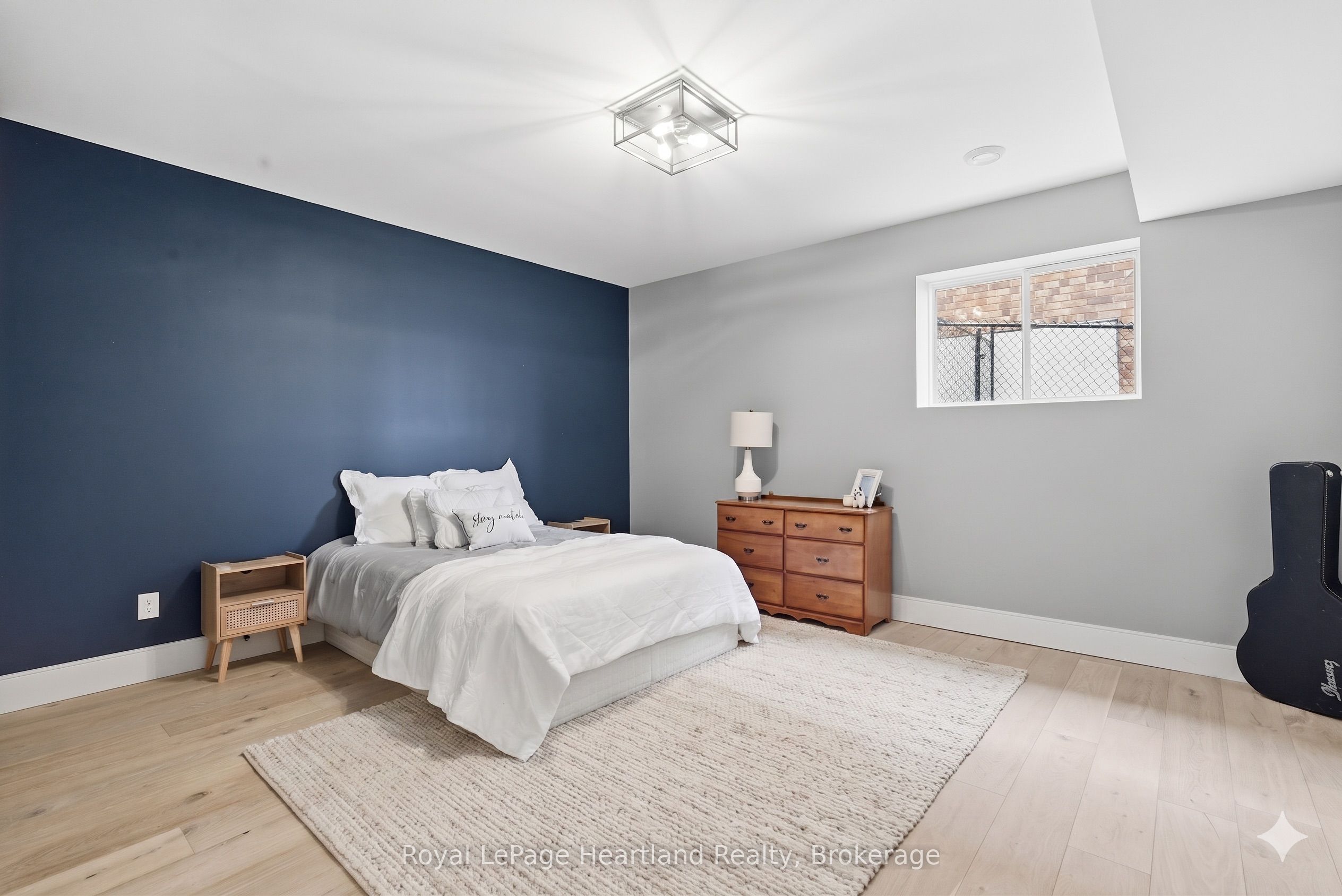 16 Minto Street S Property Photo 38