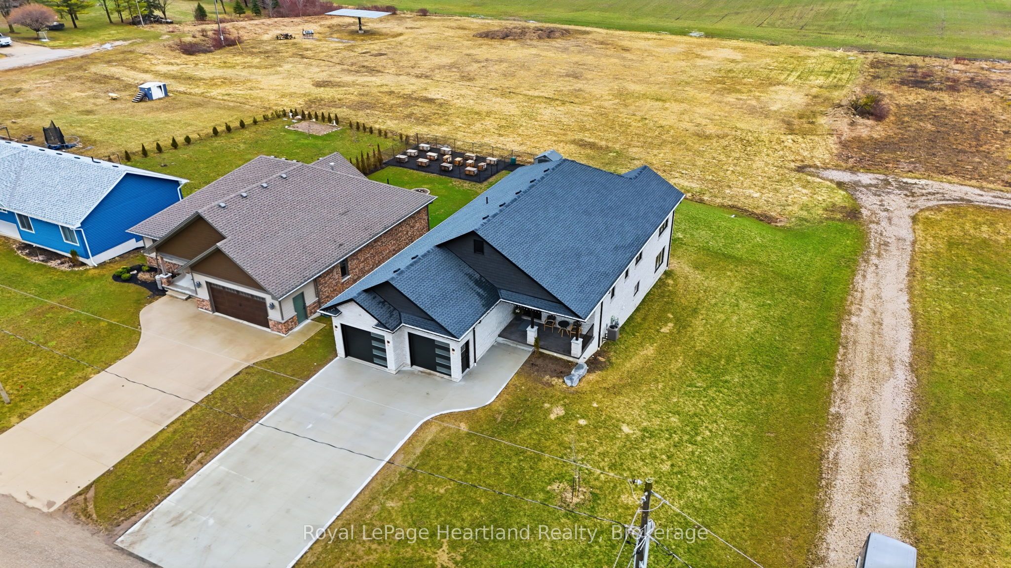 16 Minto Street S Property Photo 45