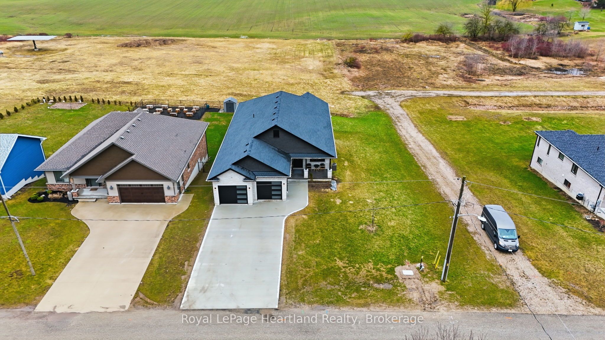 16 Minto Street S Property Photo 46