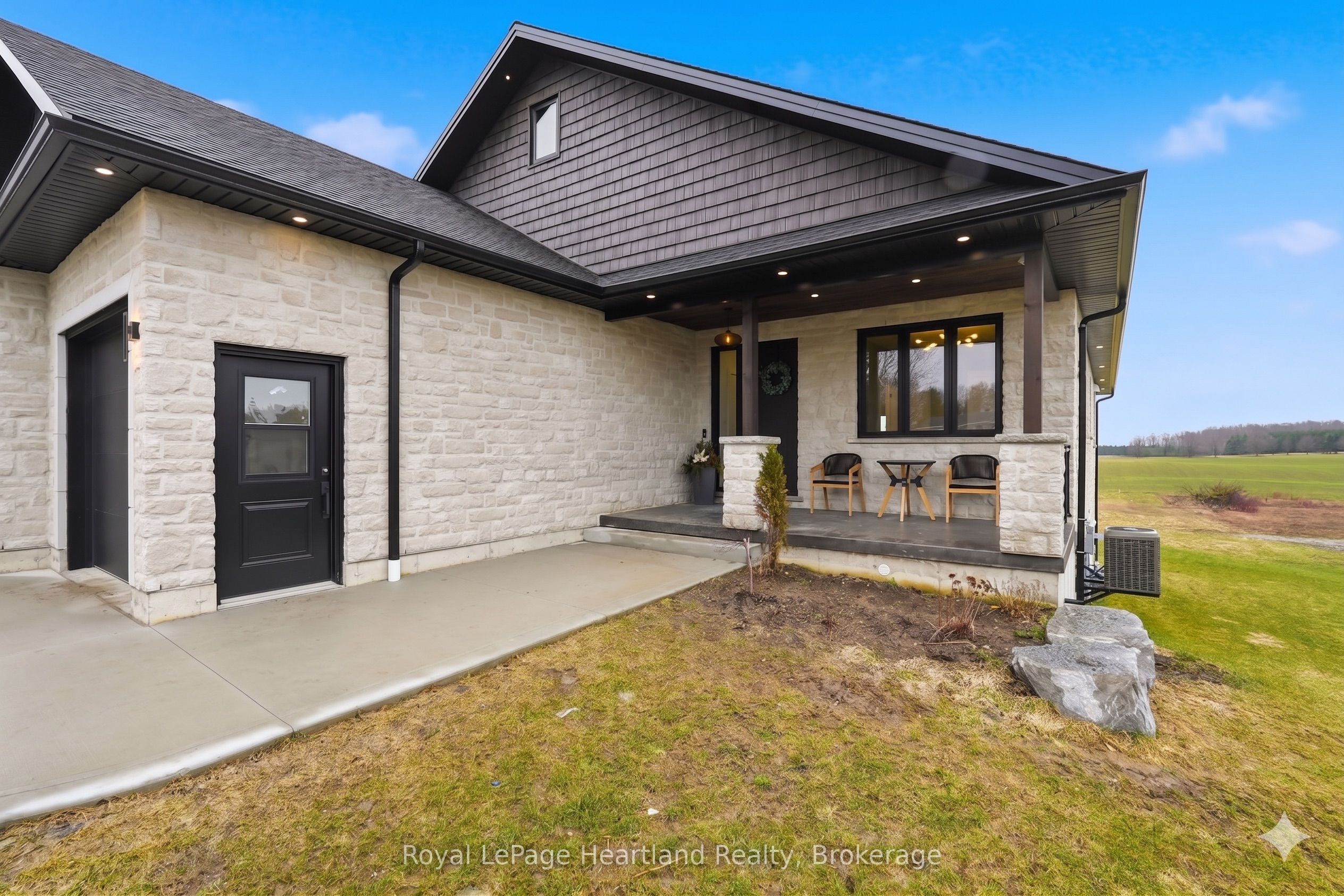 16 Minto Street S Property Photo 49