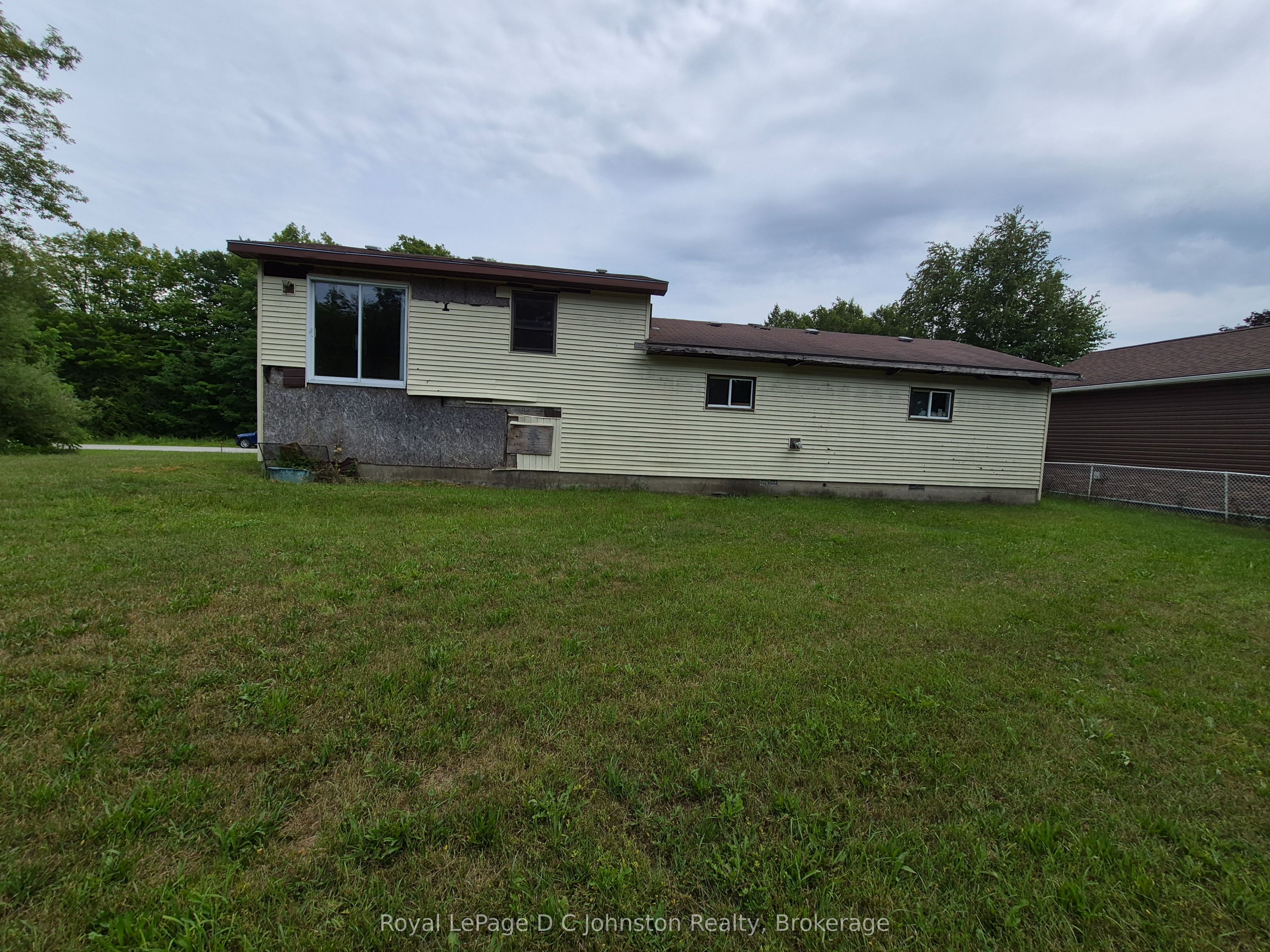 270 Edward Street Property Photo 6