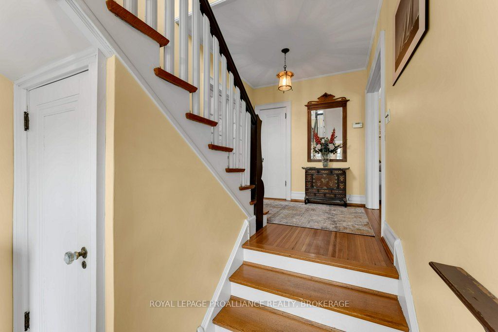 163 Pine Street Property Photo 6