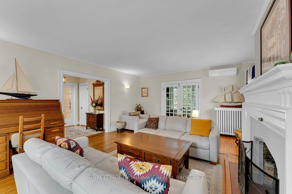 163 Pine Street Property Photo 7