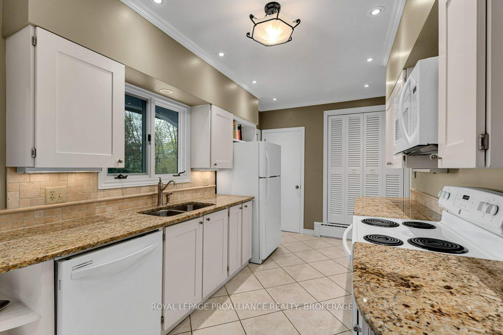 163 Pine Street Property Photo 14