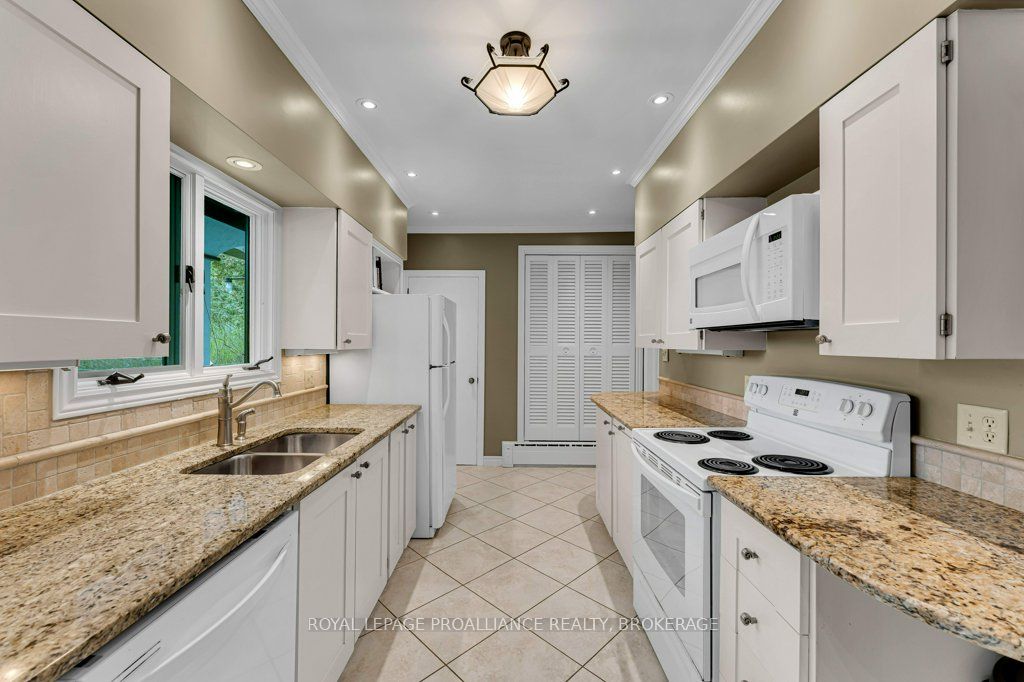 163 Pine Street Property Photo 15