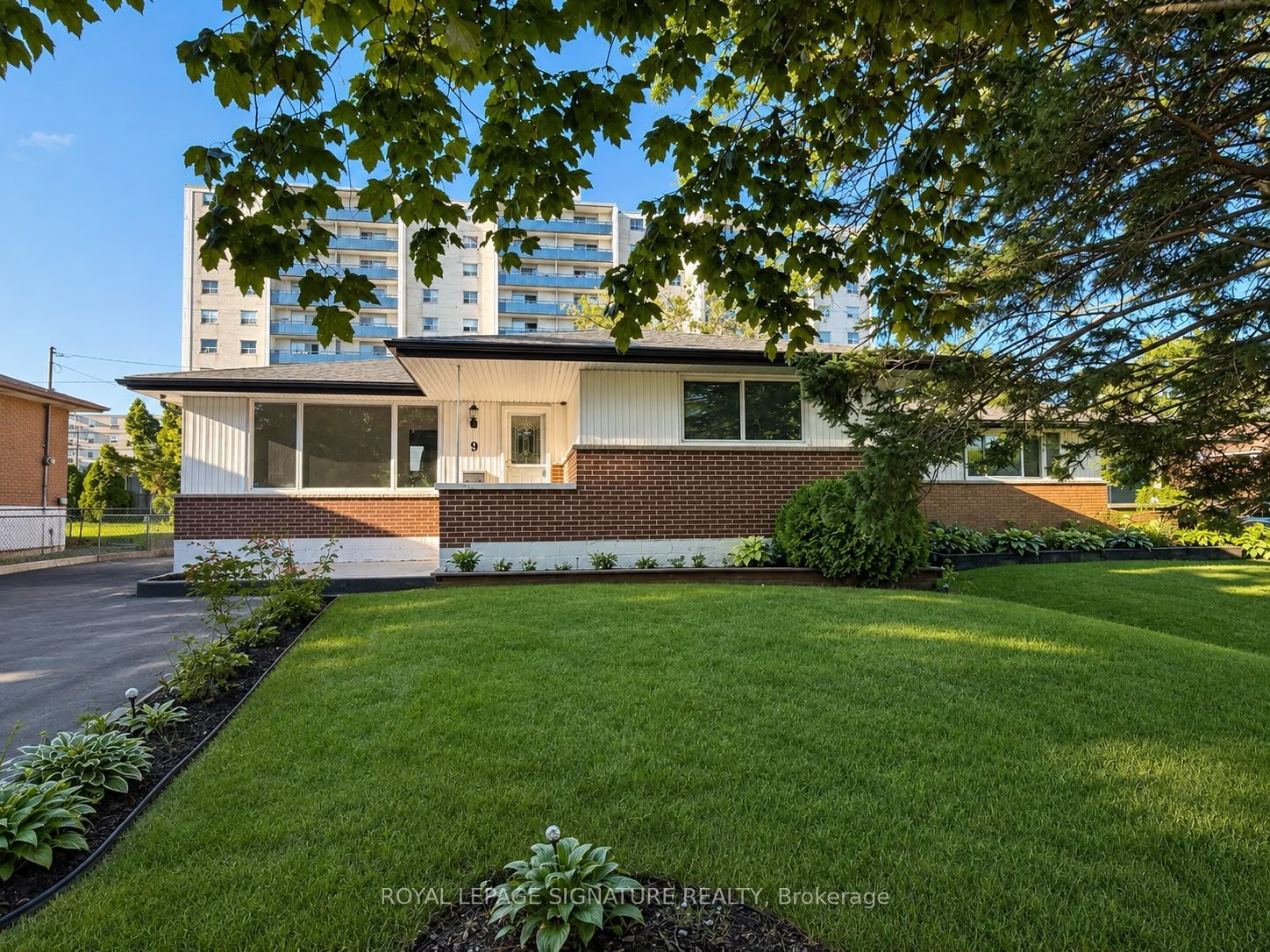 9 Fieldway Drive Upper Property Photo 1
