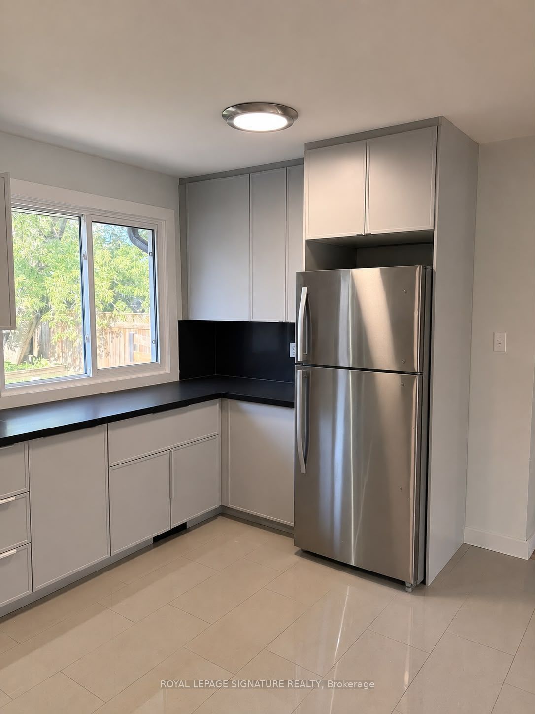 9 Fieldway Drive Upper Property Photo 3