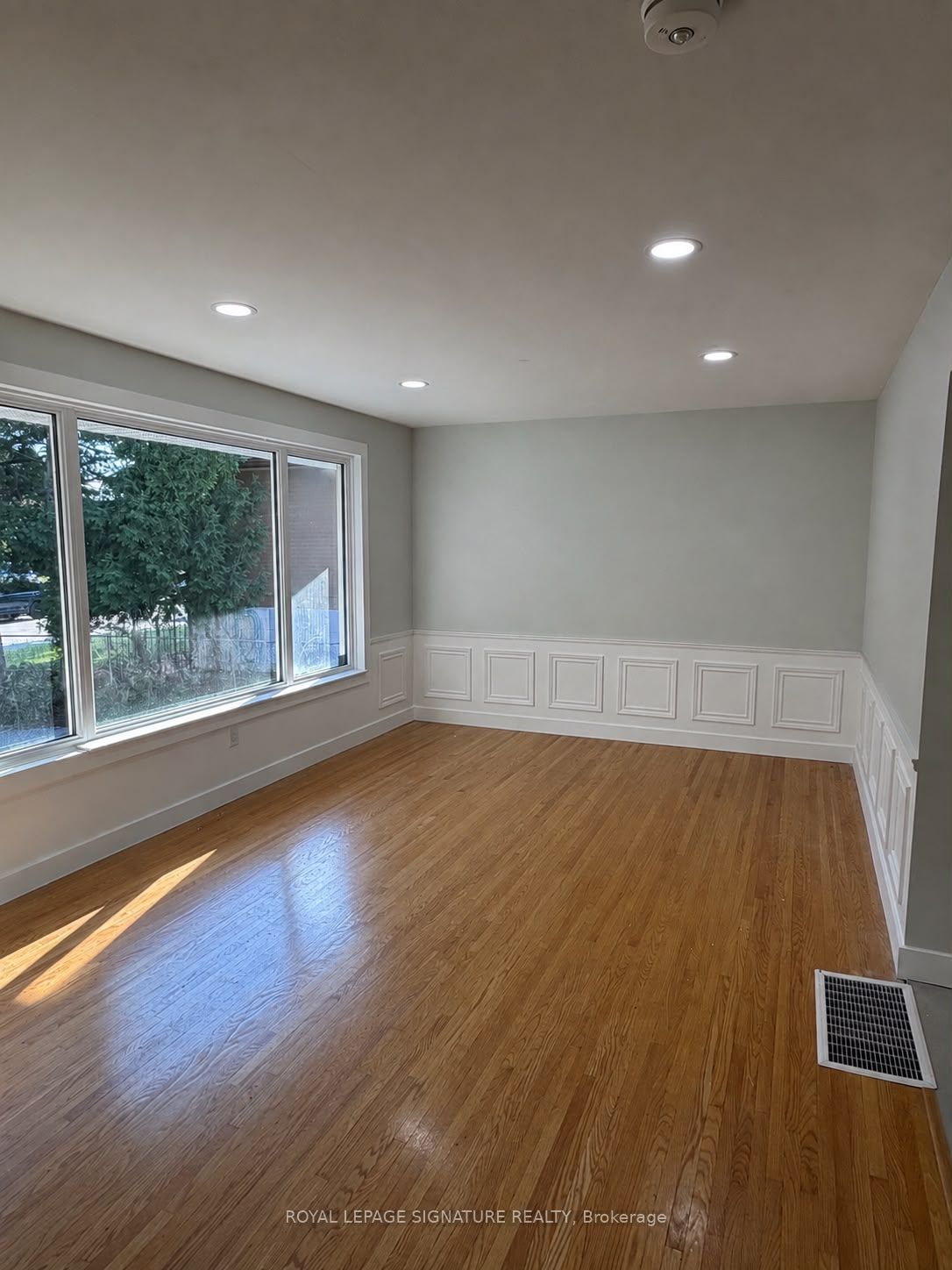 9 Fieldway Drive Upper Property Photo 6