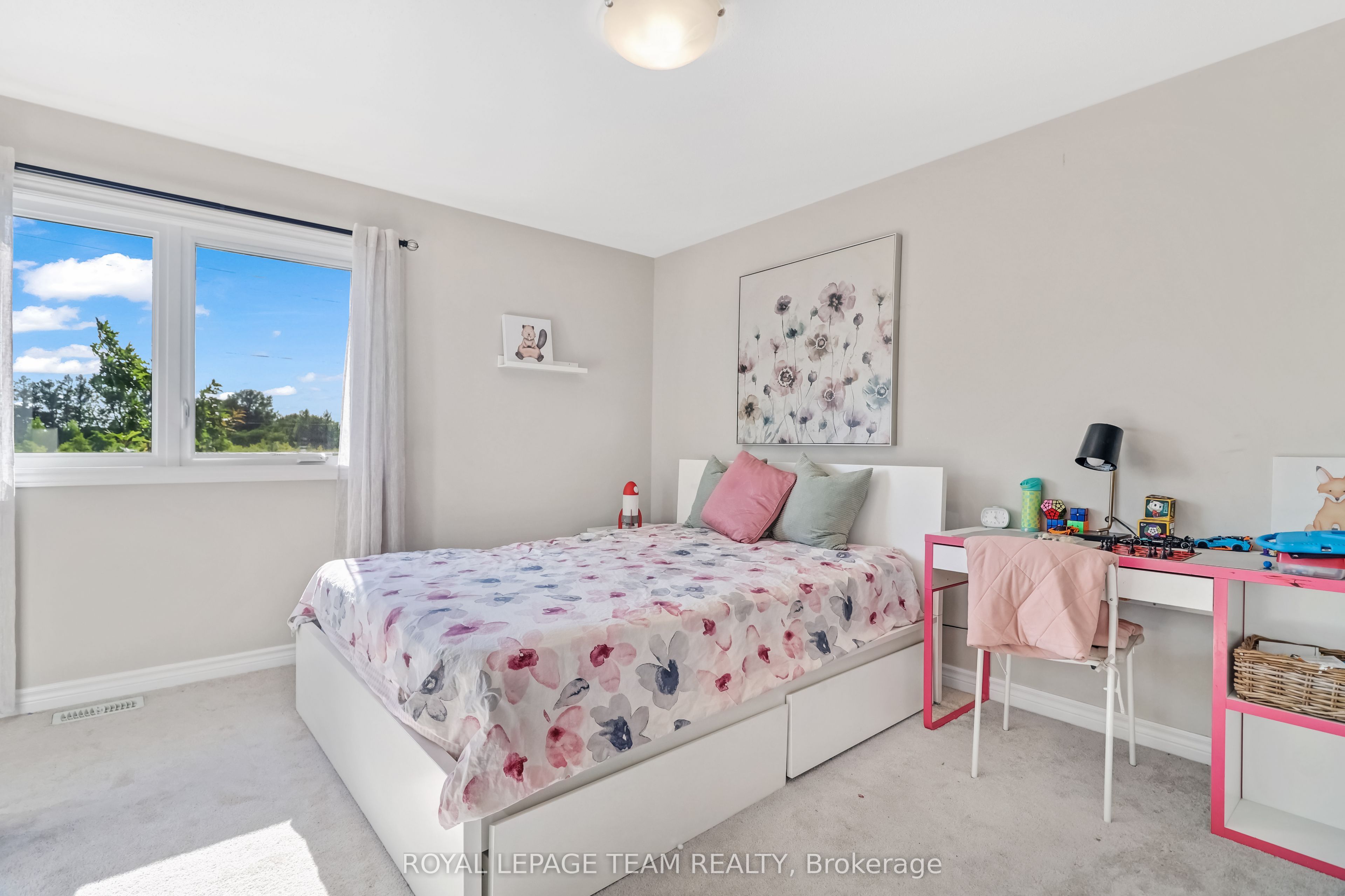 3 Stoneleigh Street Property Photo 25