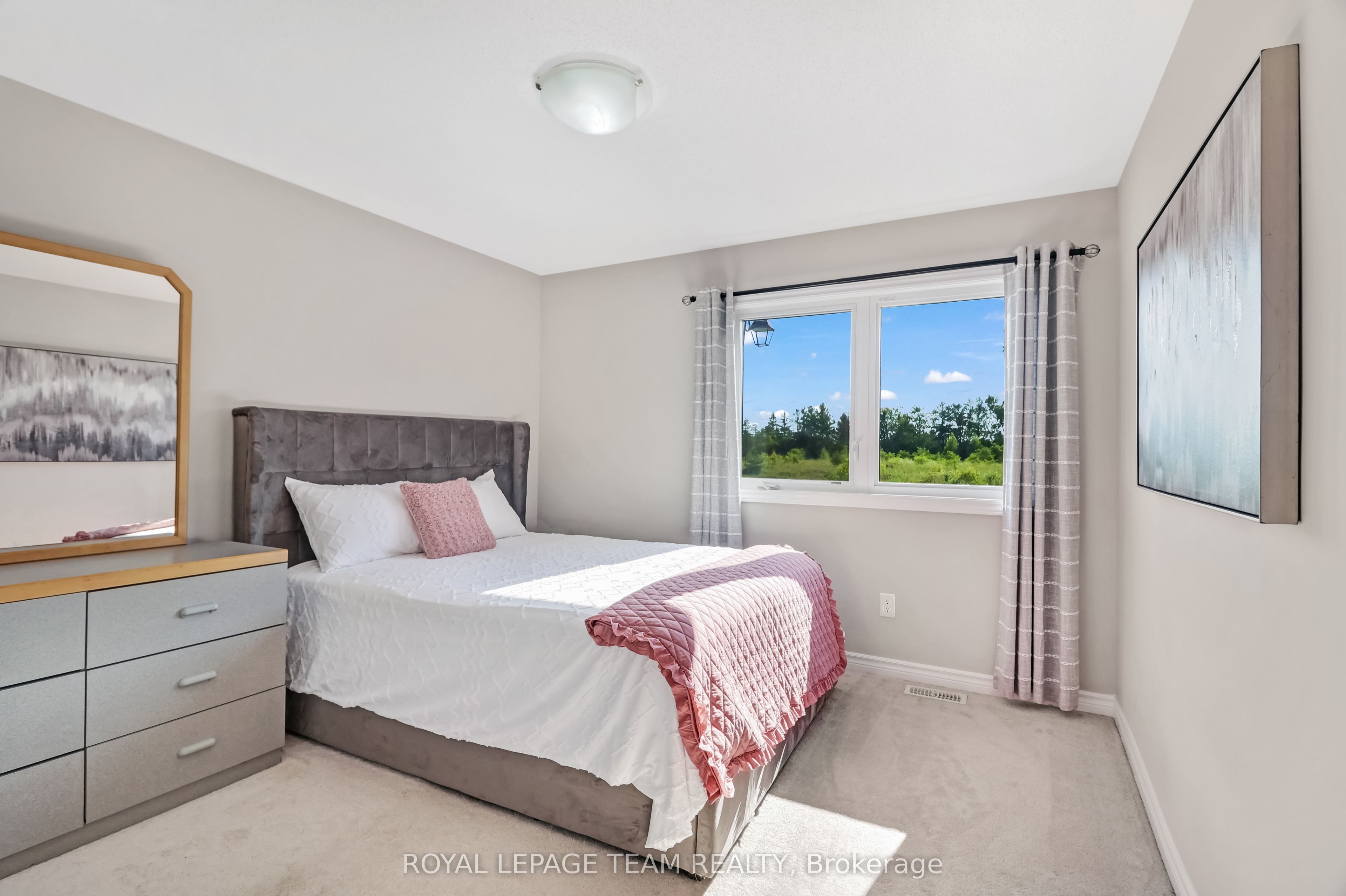 3 Stoneleigh Street Property Photo 27