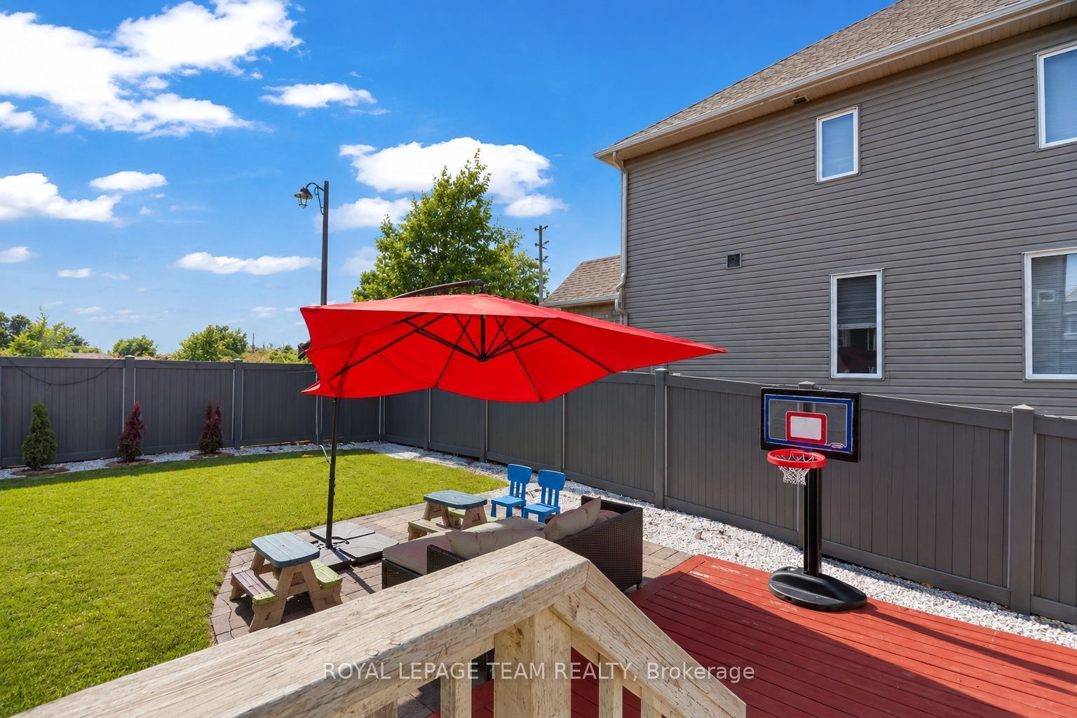 3 Stoneleigh Street Property Photo 29