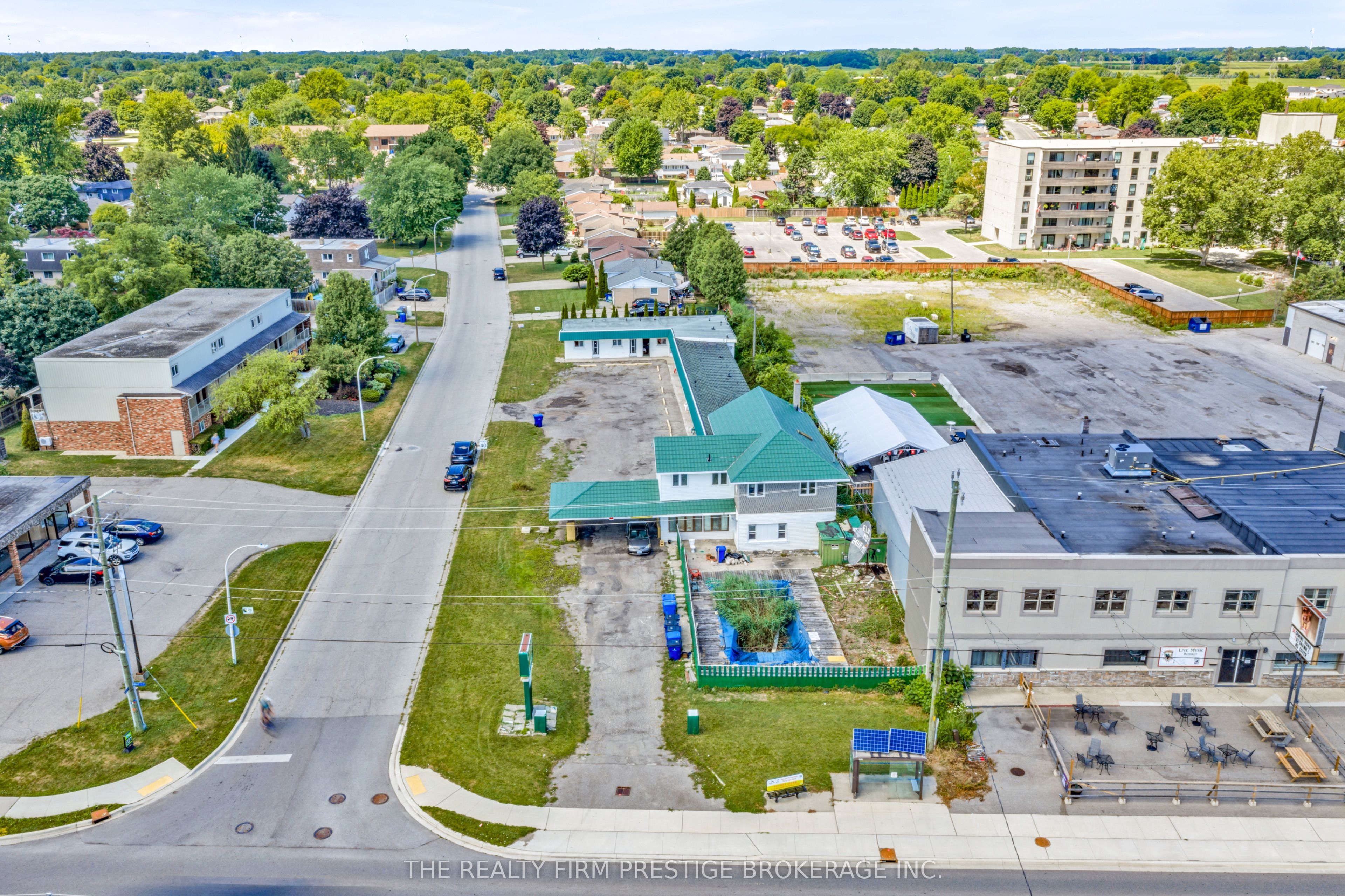 421 Grand Avenue E Property Photo 3