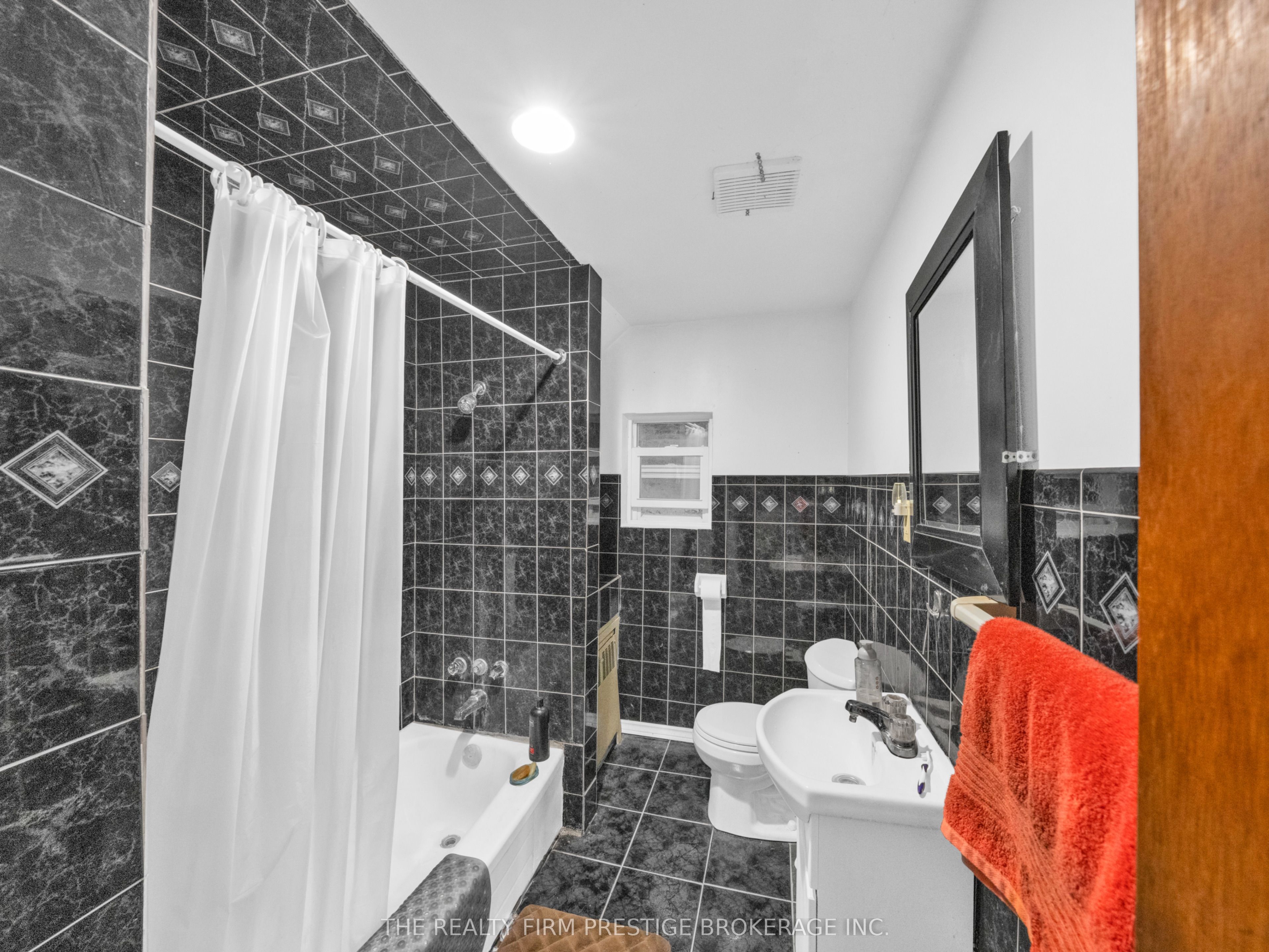 421 Grand Avenue E Property Photo 17