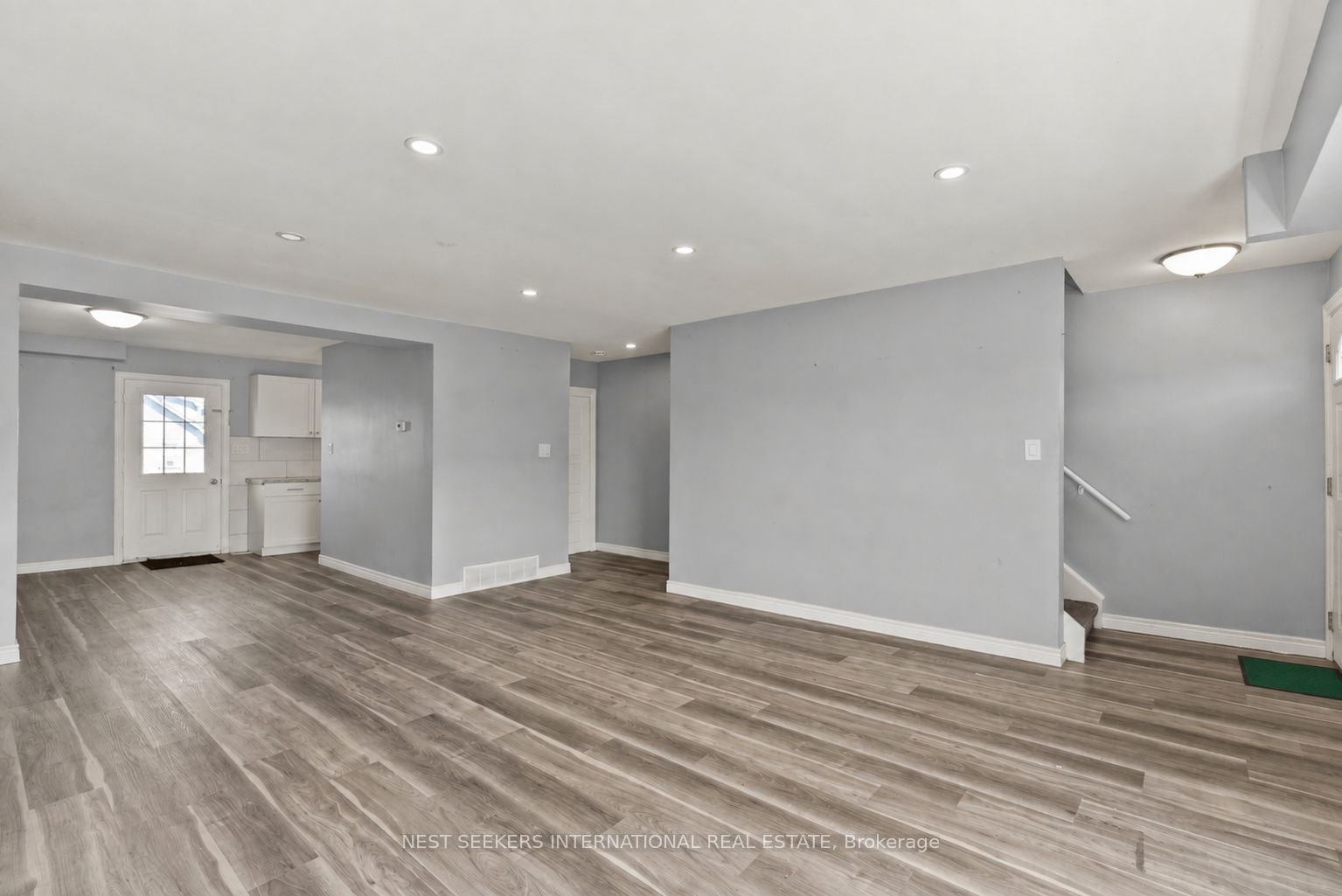 67 Hagey Avenue 2 Property Photo 7