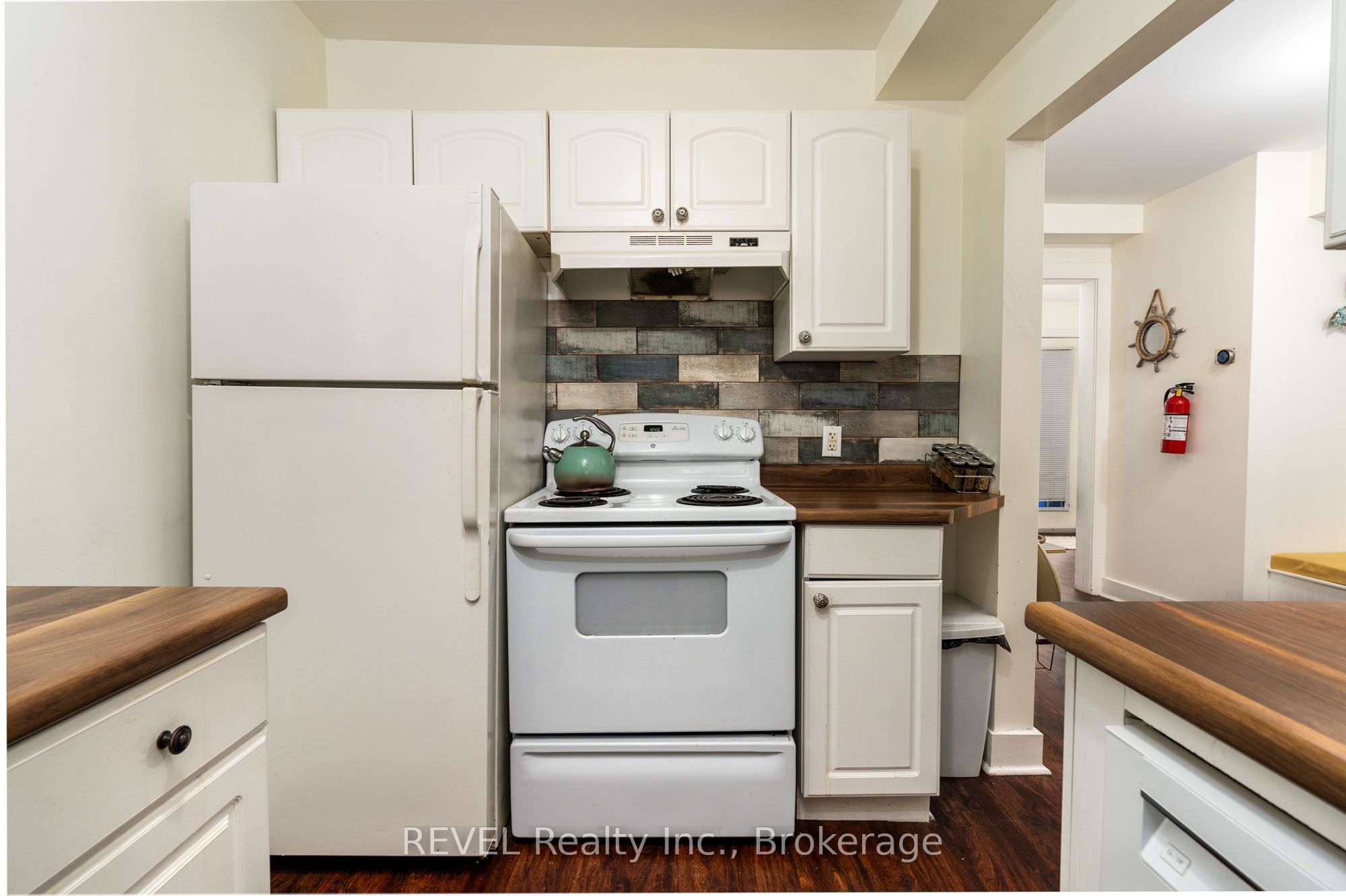 3819 Terrace Lane Property Photo 17