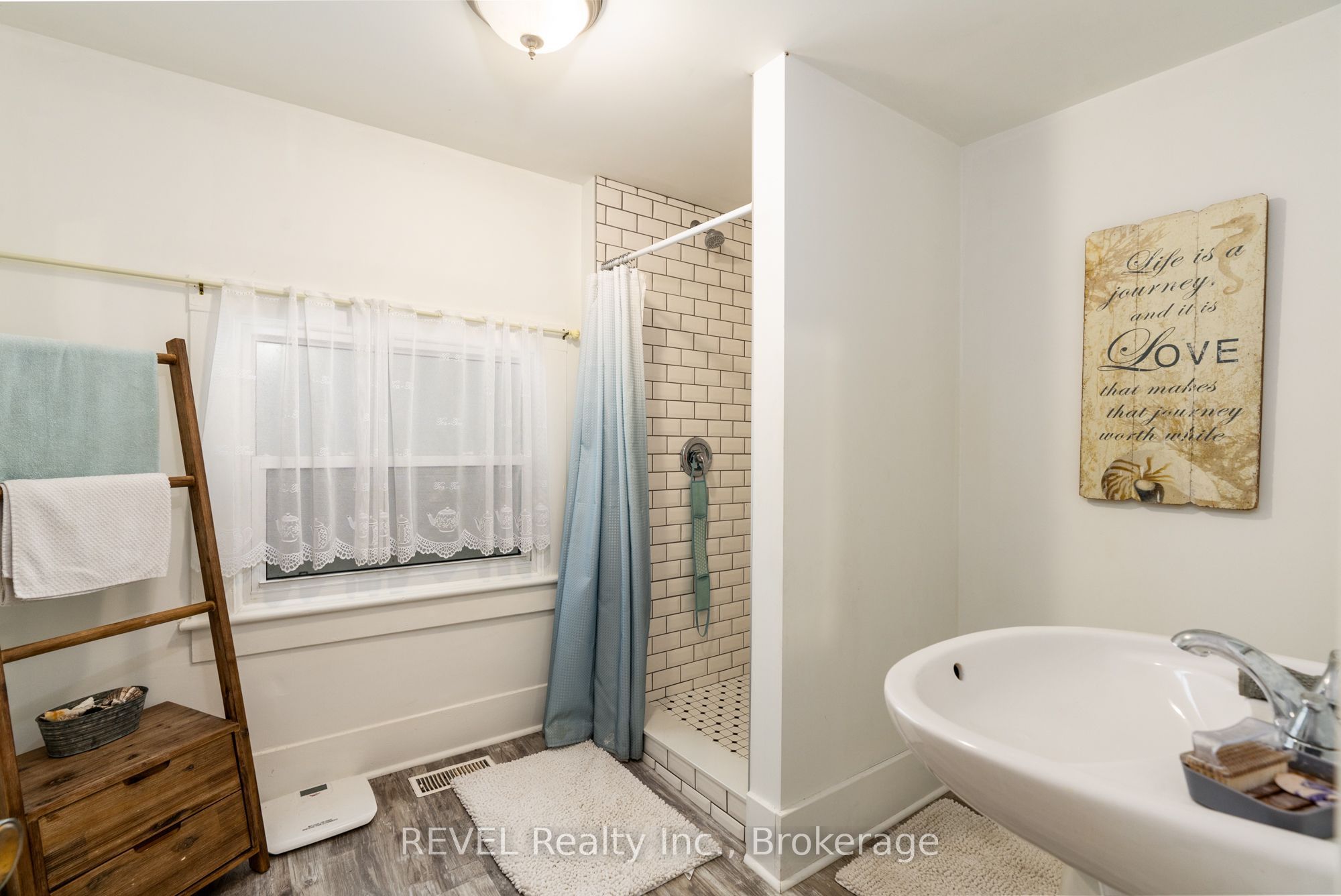 3819 Terrace Lane Property Photo 32