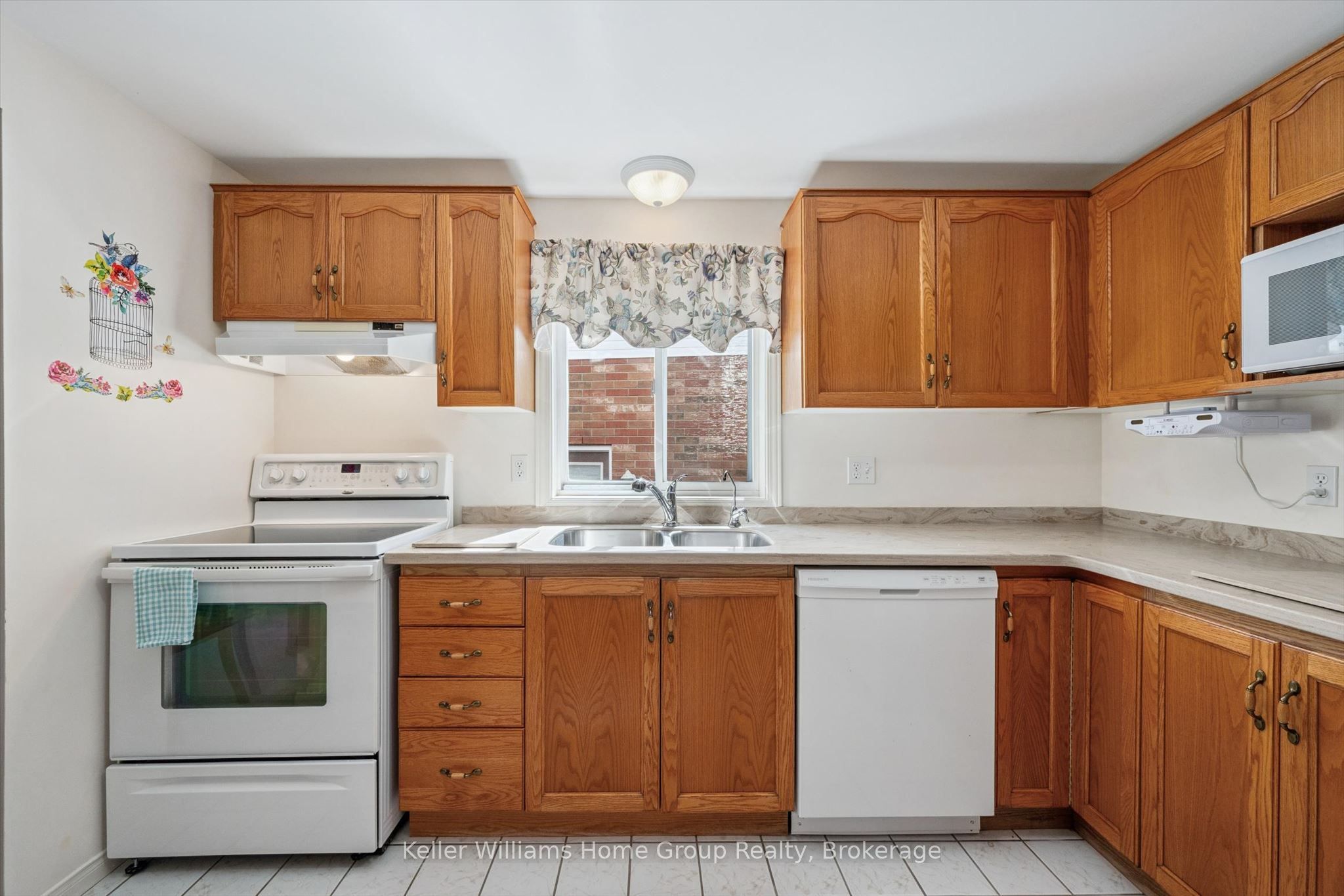 63 Boulder Crescent Property Photo 15