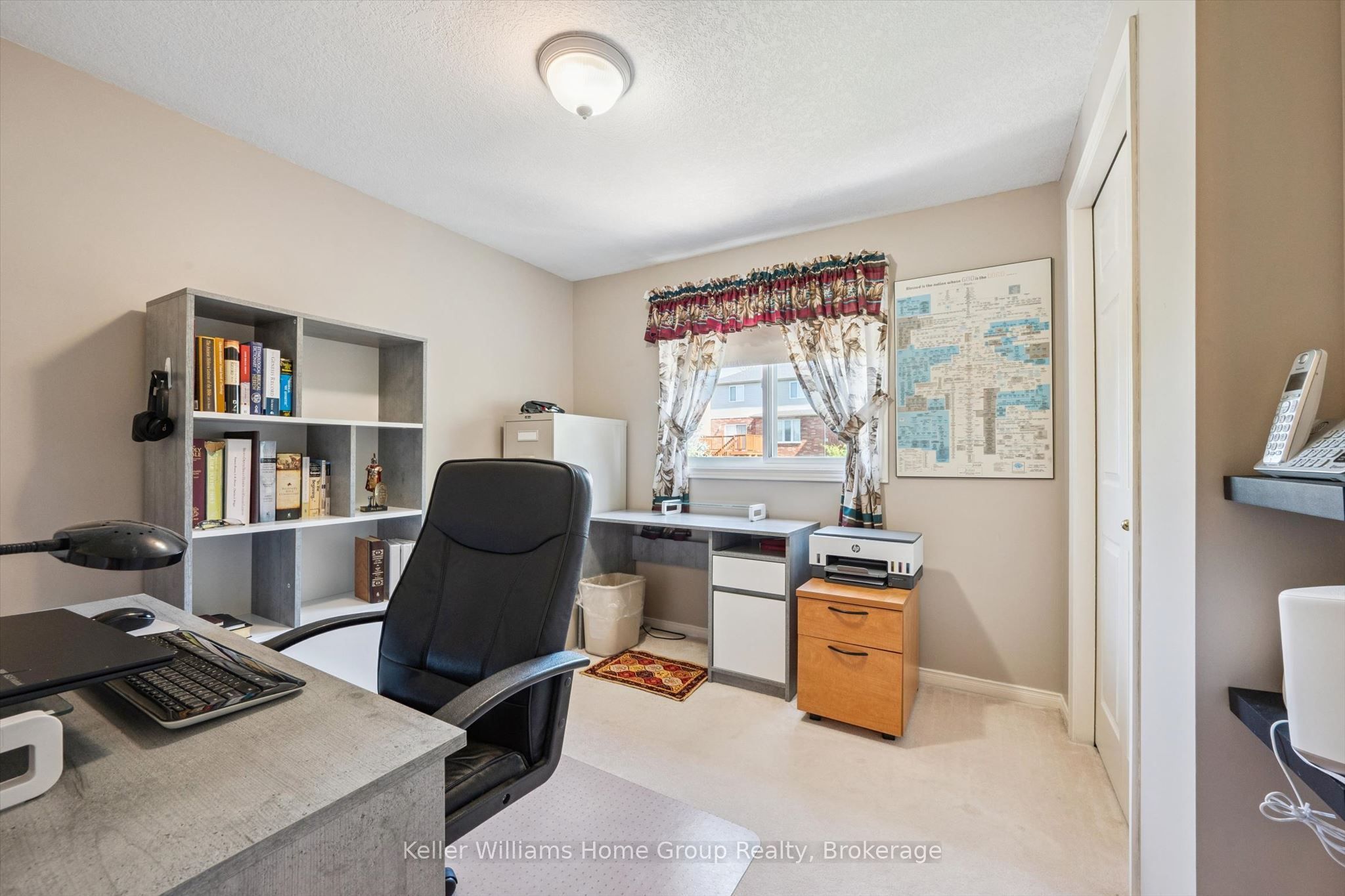 63 Boulder Crescent Property Photo 24