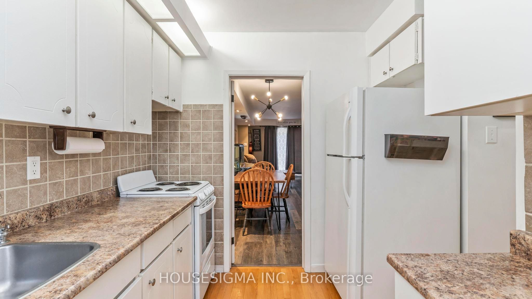 16 Arbour Glen Crescent Property Photo 6