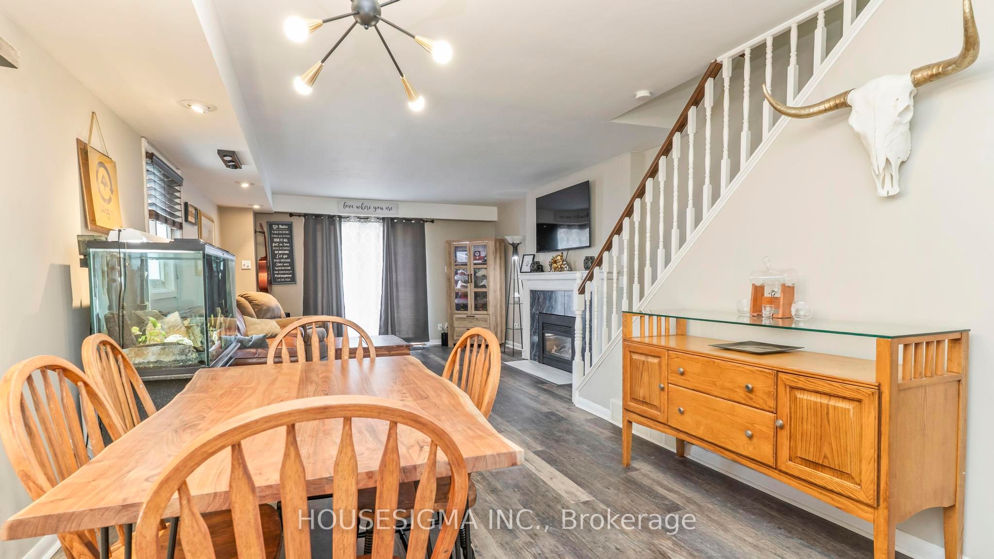 16 Arbour Glen Crescent Property Photo 7