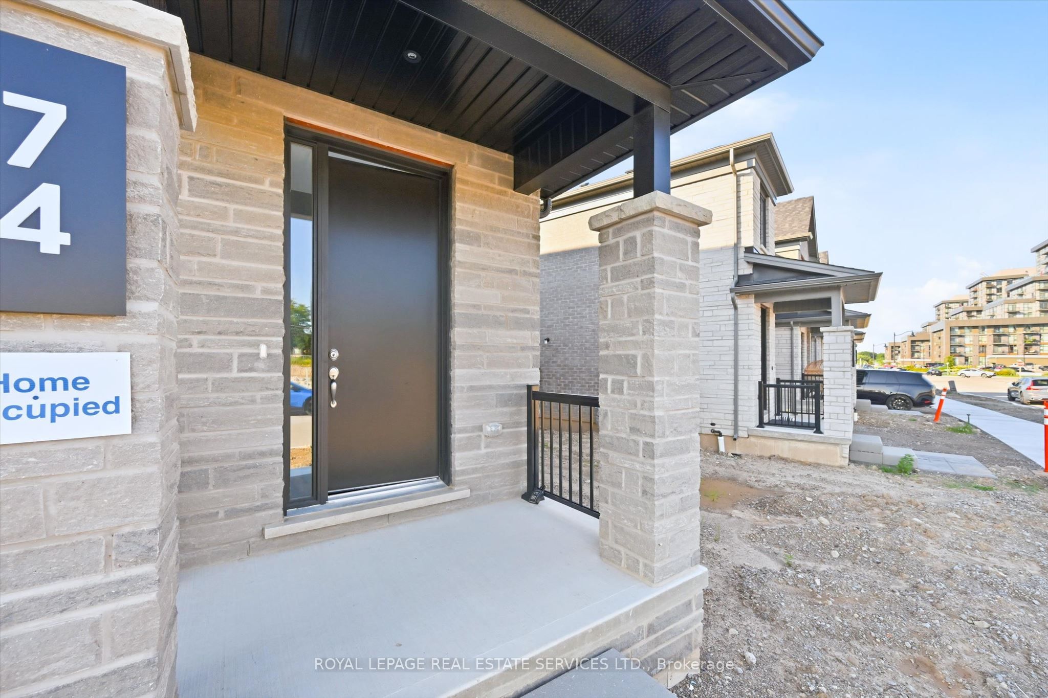 74 Valley Trail Place Property Photo 2