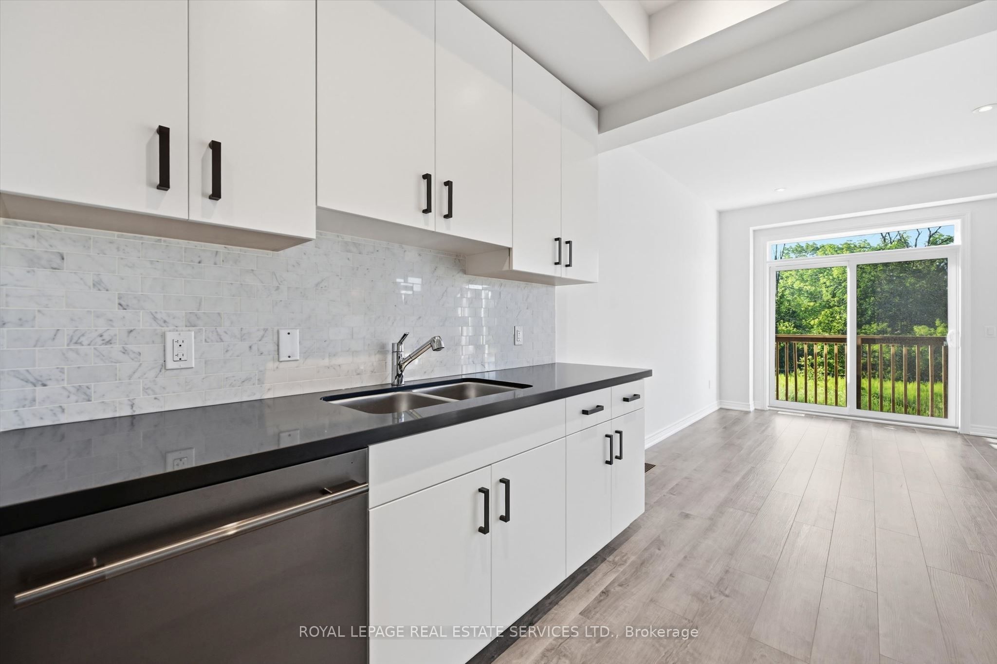 74 Valley Trail Place Property Photo 11
