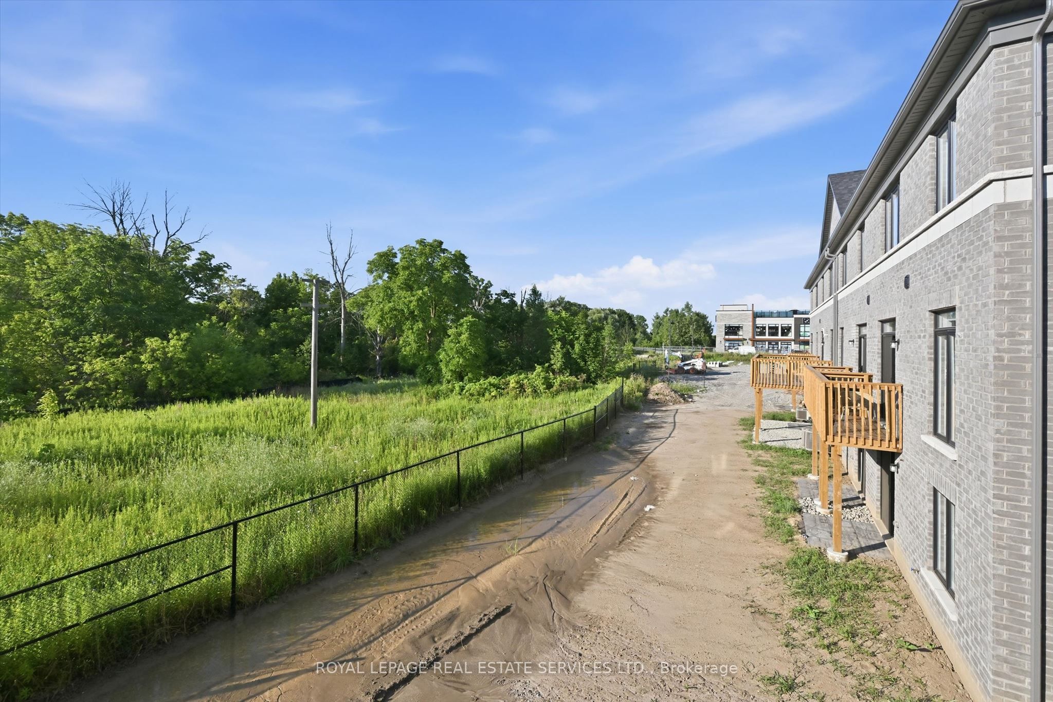 74 Valley Trail Place Property Photo 15
