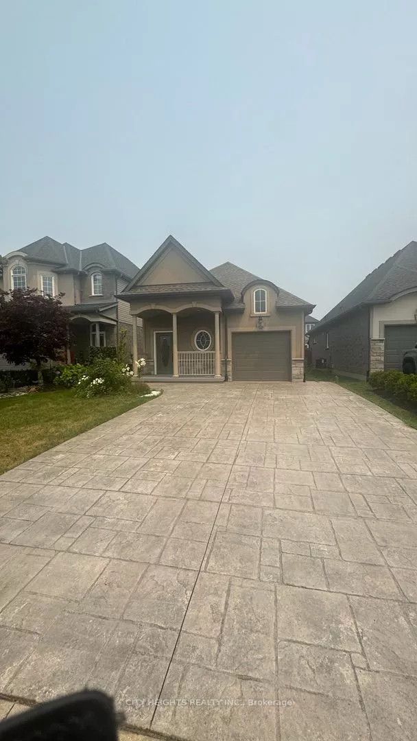8446 Jennfer Crescent Property Photo 3