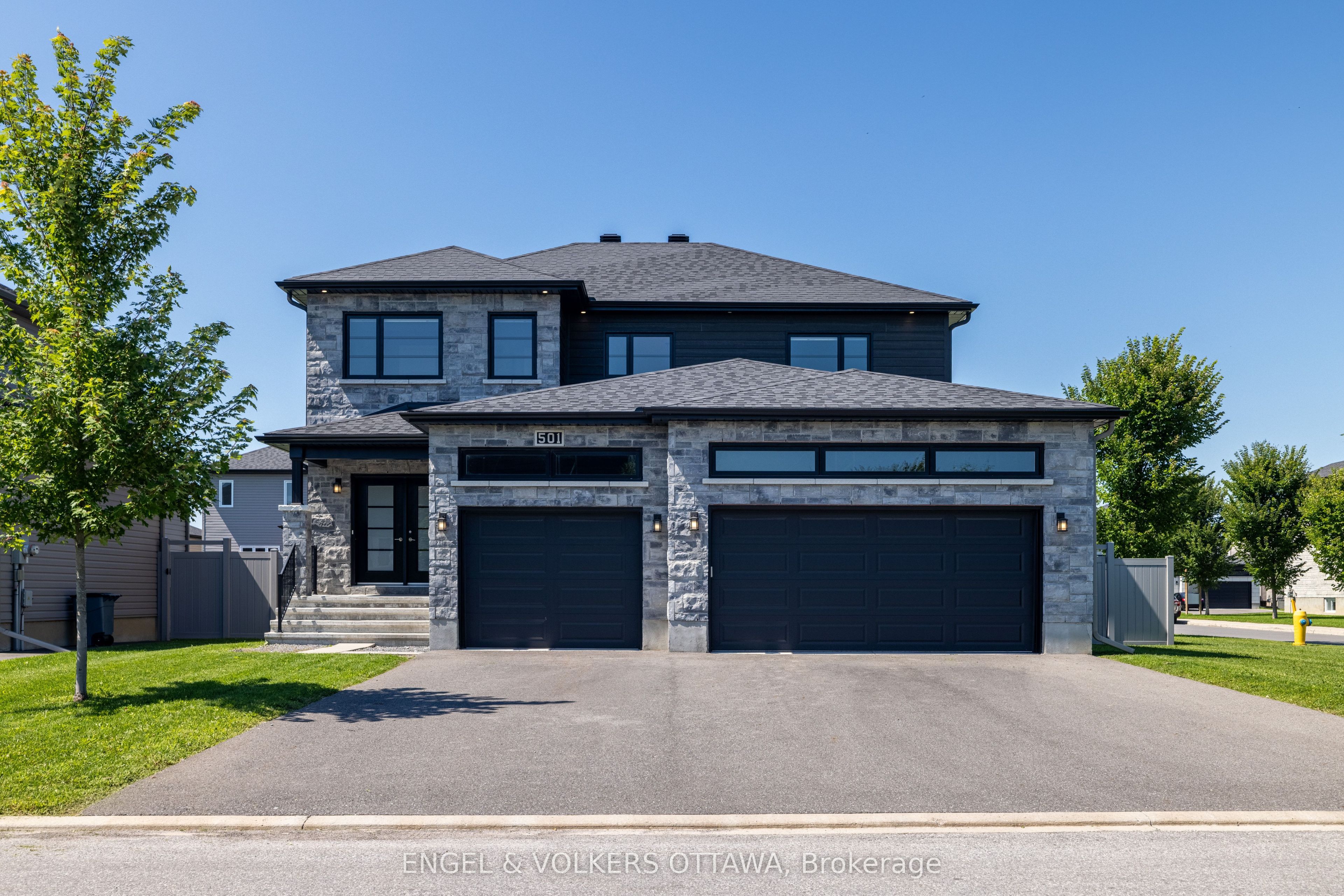 501 Lucent Street Property Photo 1