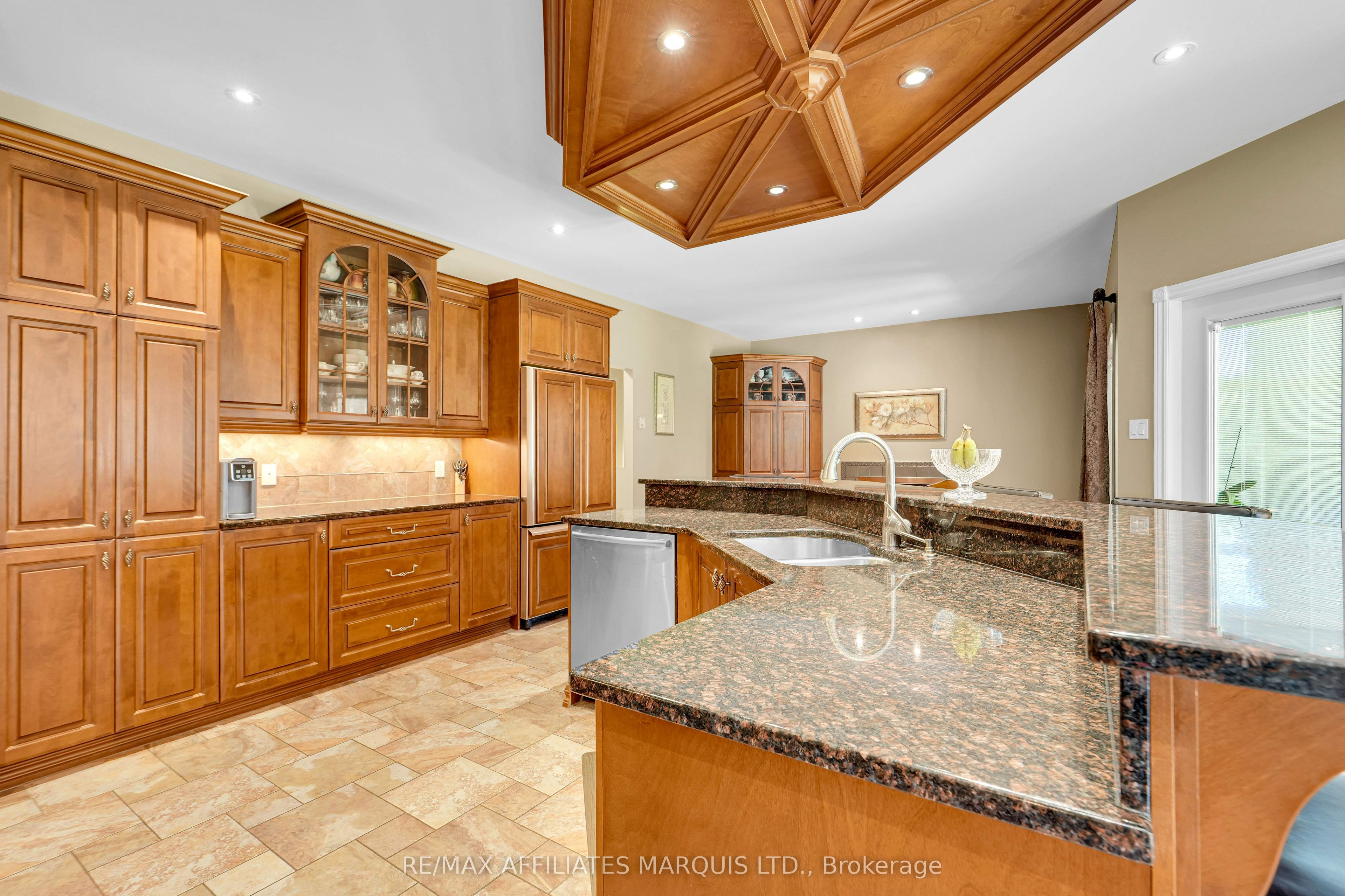 6662 Sutherland Avenue Property Photo 10