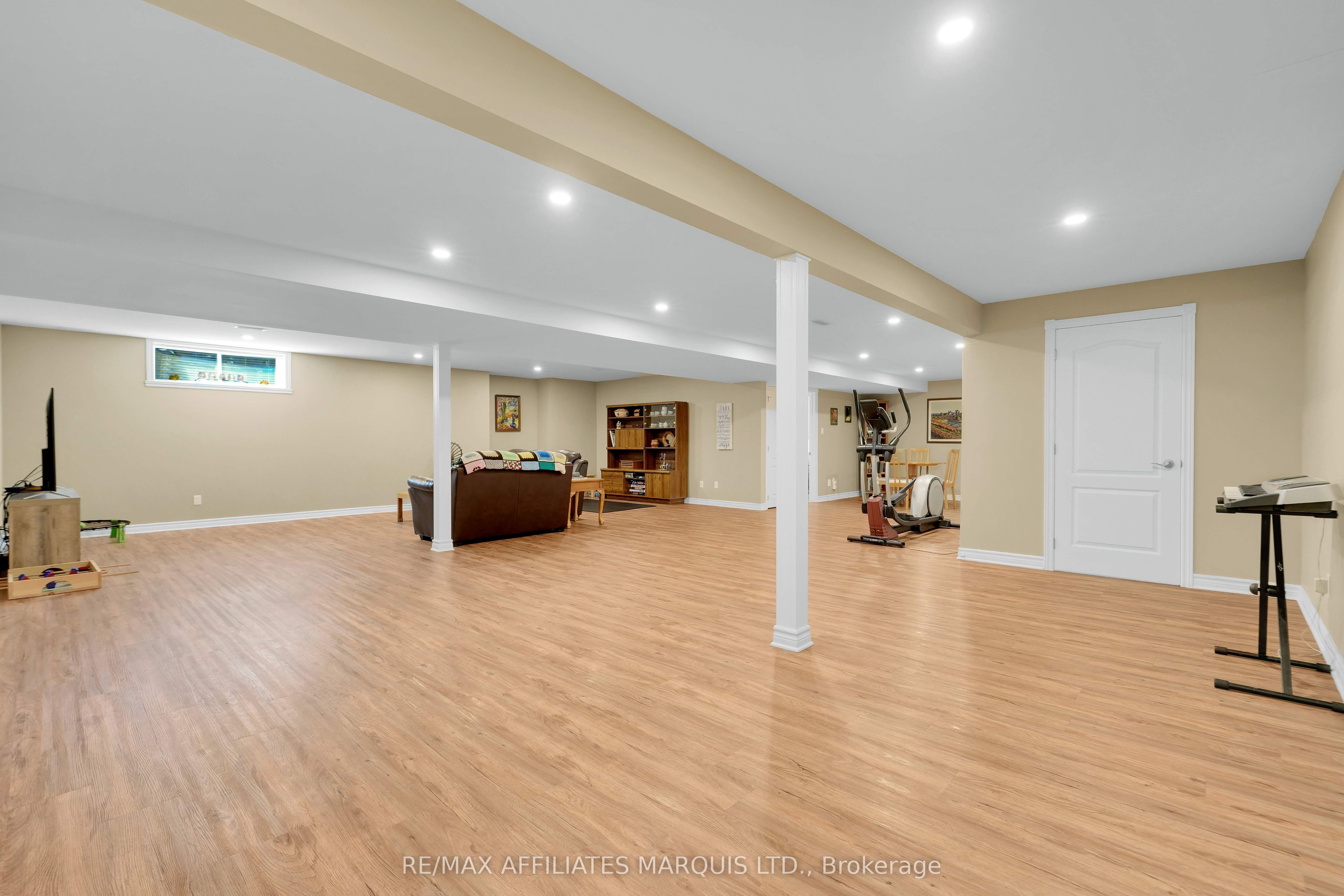 6662 Sutherland Avenue Property Photo 29