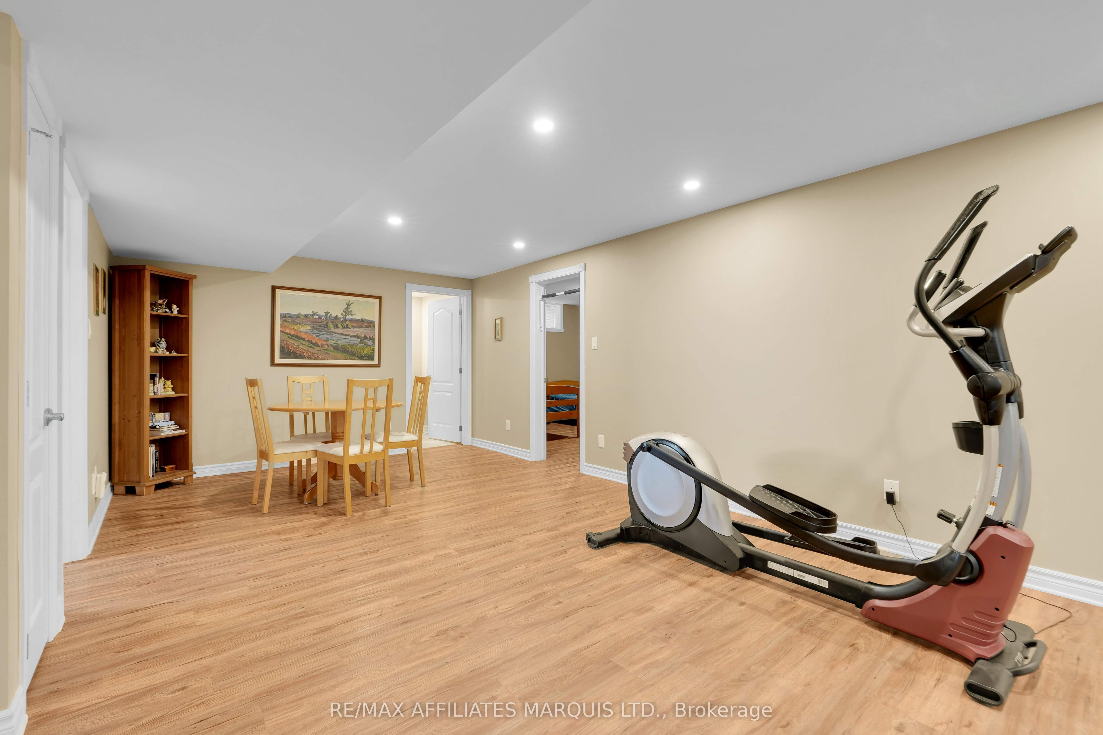 6662 Sutherland Avenue Property Photo 31