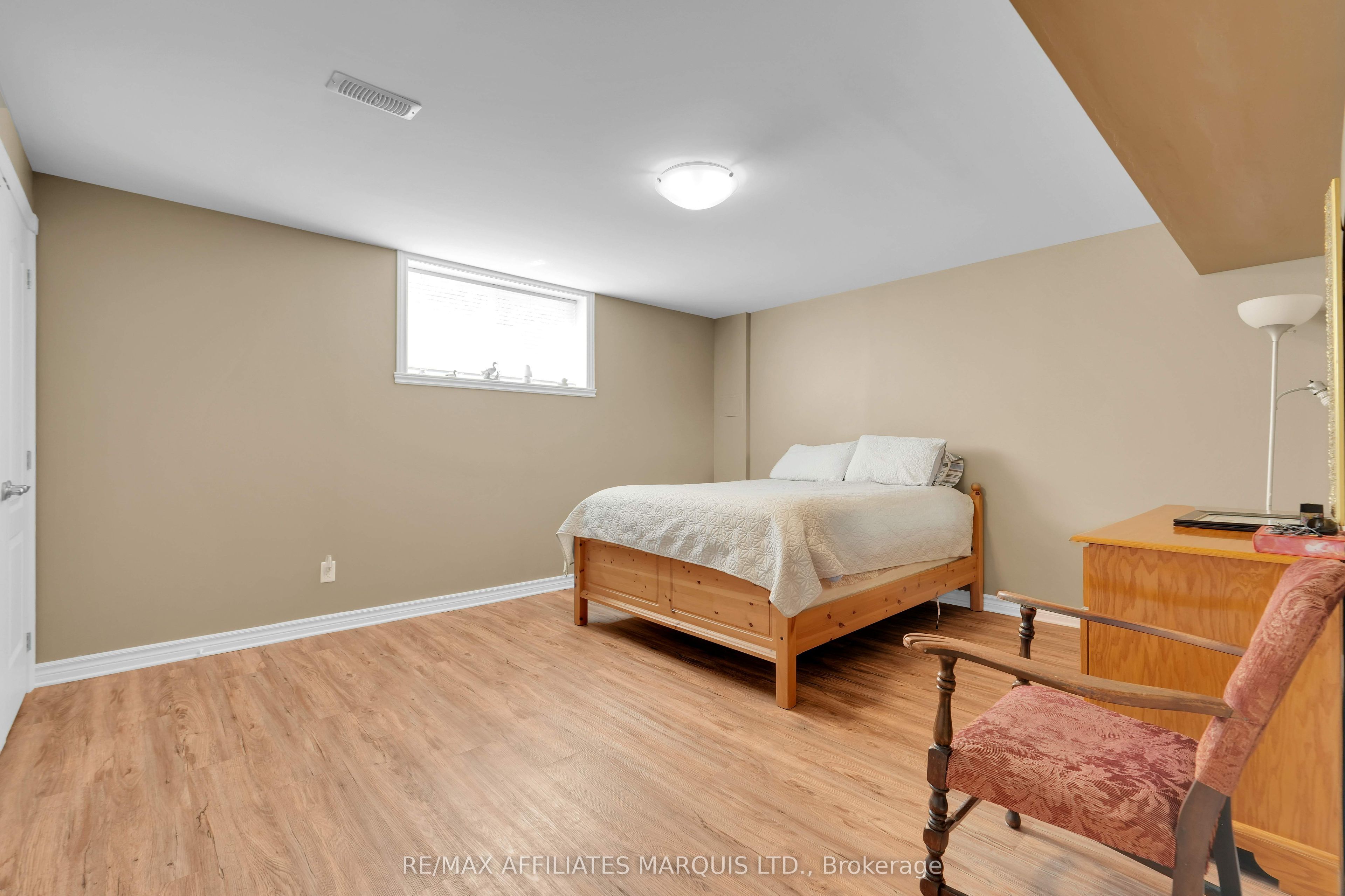 6662 Sutherland Avenue Property Photo 32