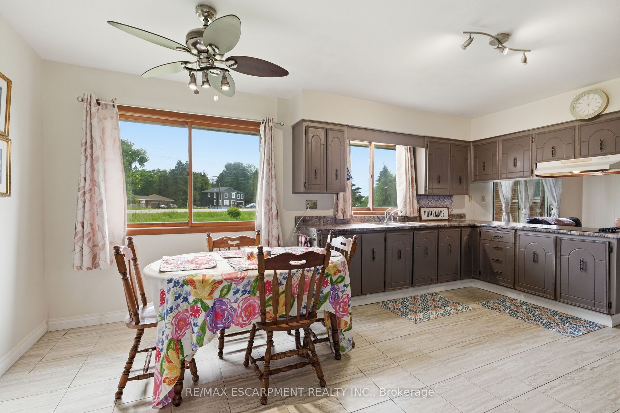 1408 Edgewood Road Property Photo 11